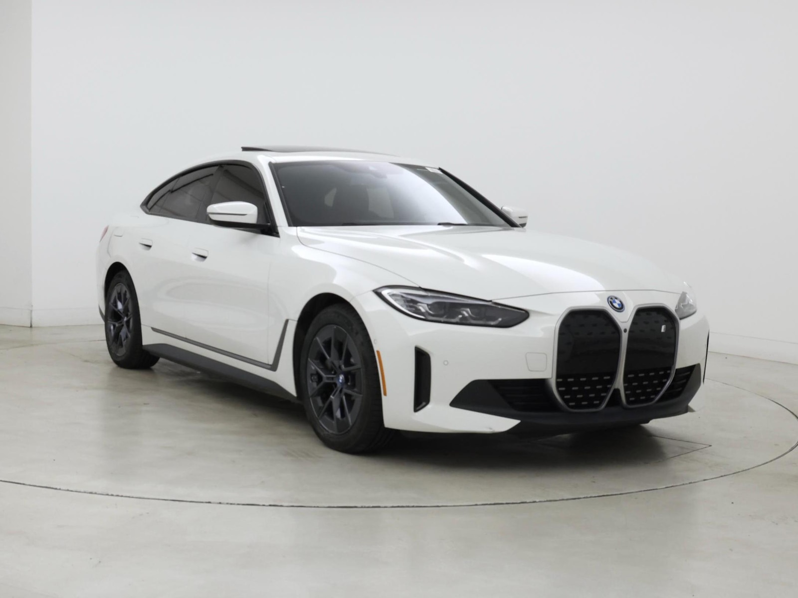 2023 BMW i4 35 - Photo 2