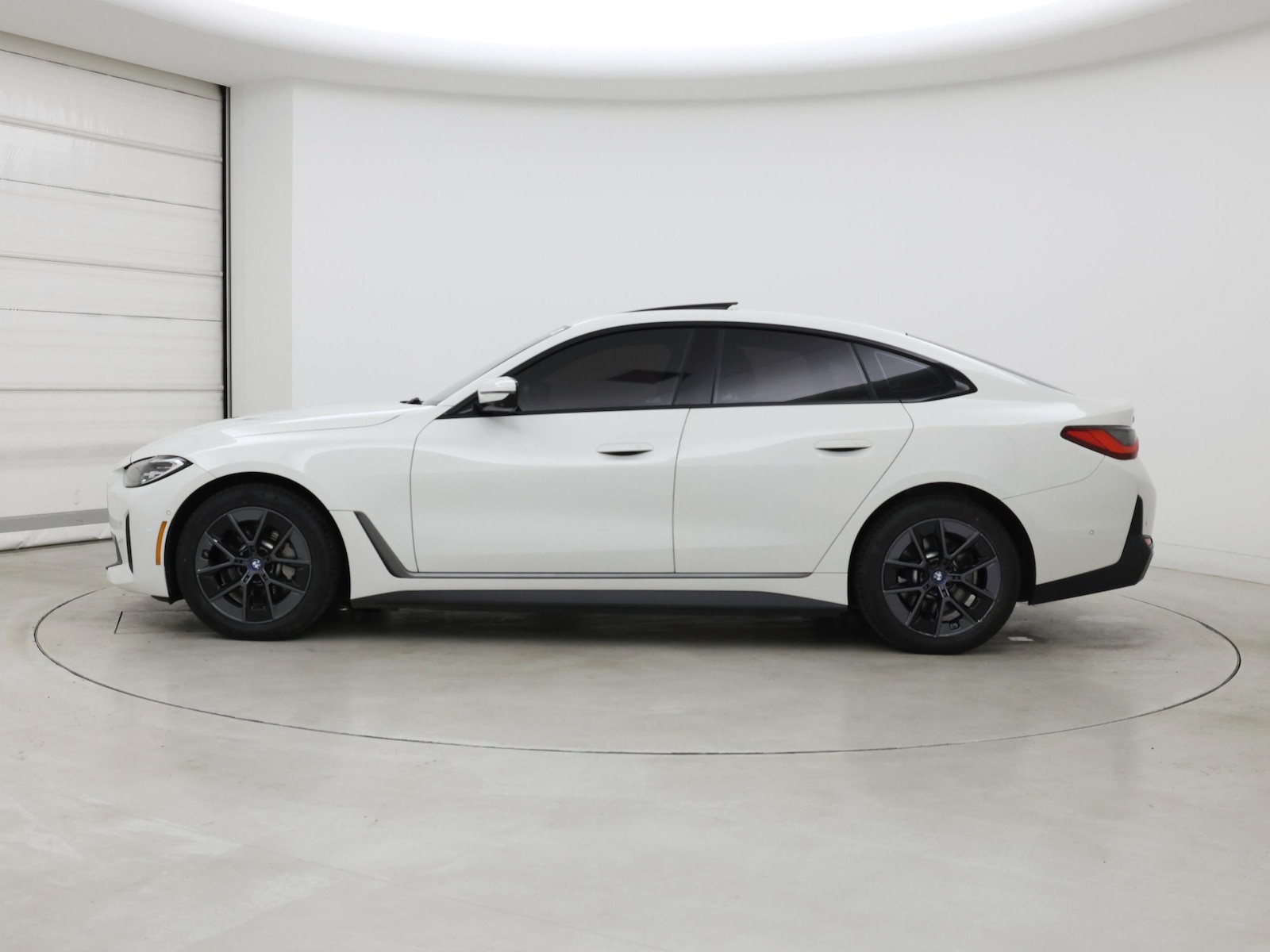 2023 BMW i4 35 - Photo 4
