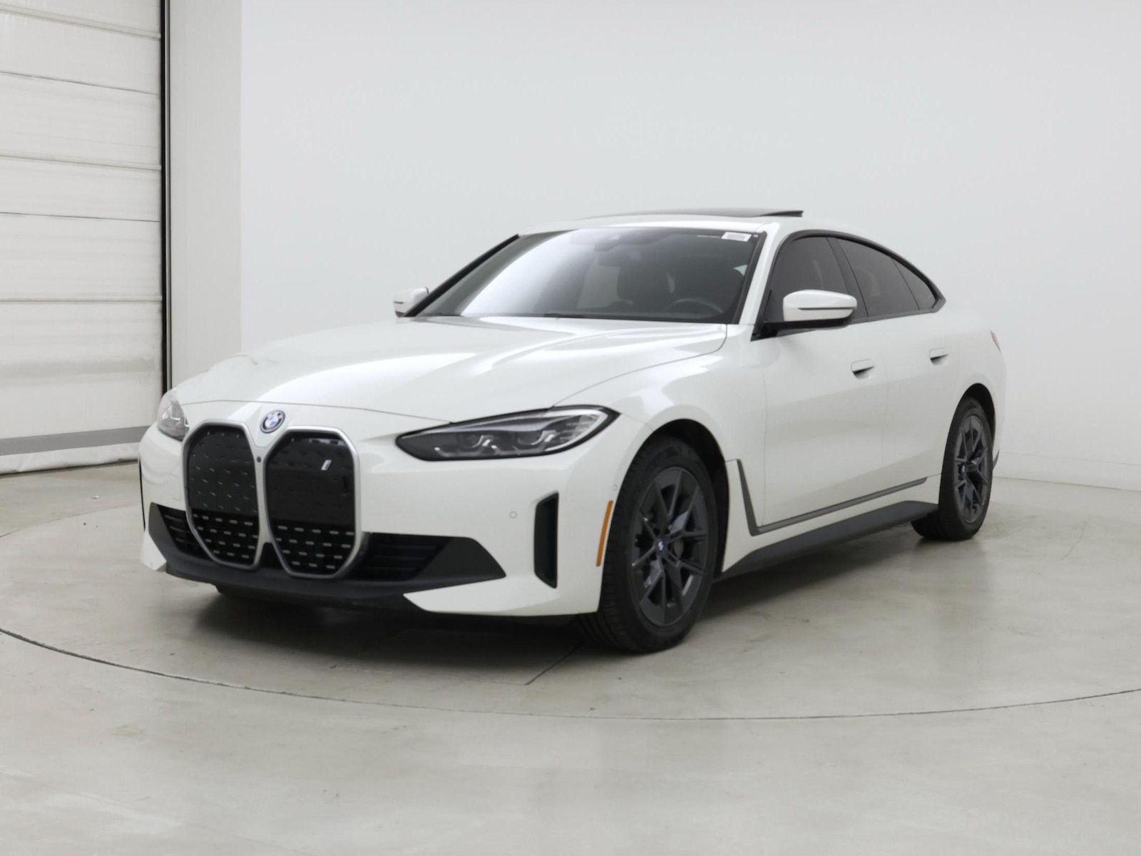 2023 BMW i4 35 - Photo 5