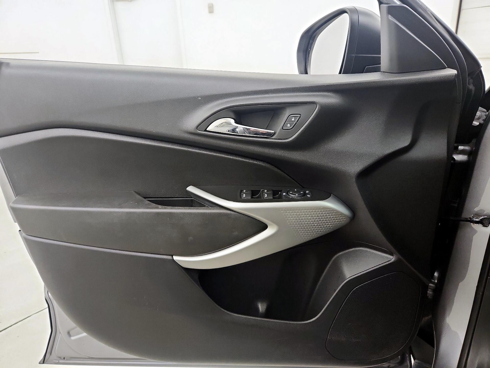 2024 Chevrolet Trax LS - Photo 13