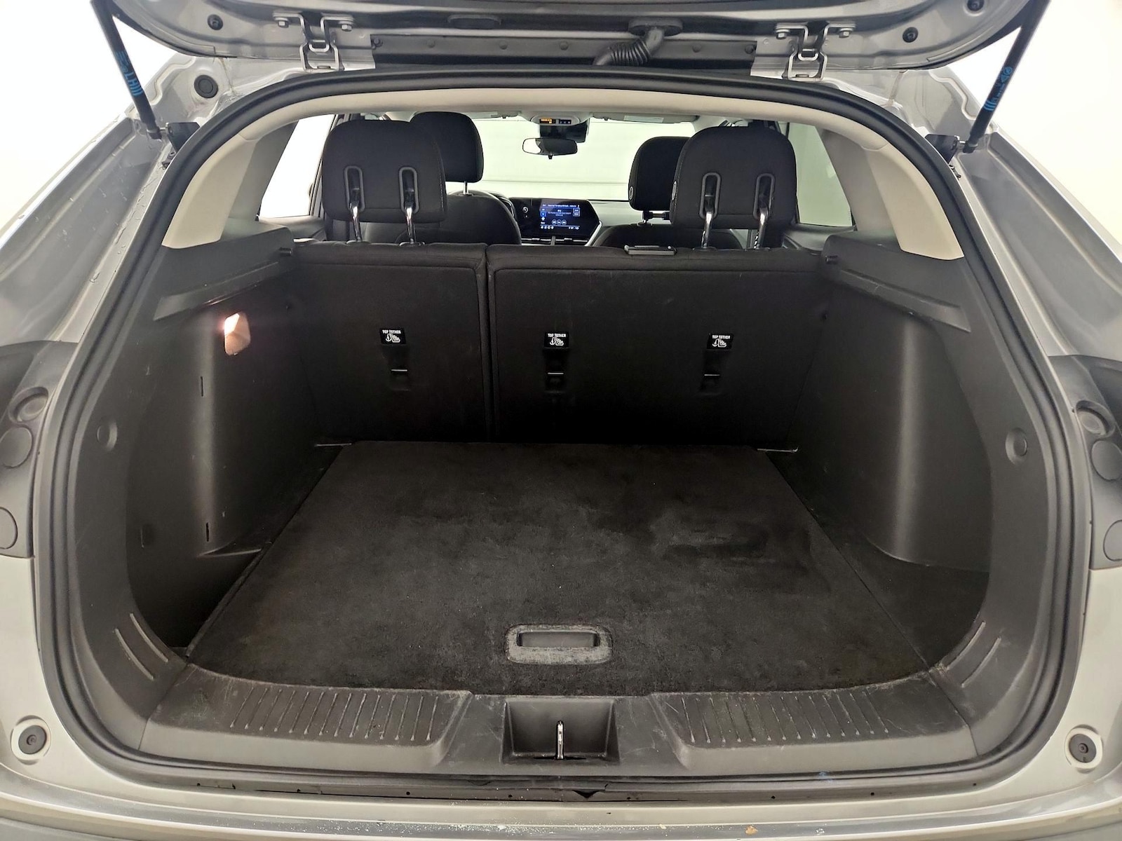 2024 Chevrolet Trax LS - Photo 21