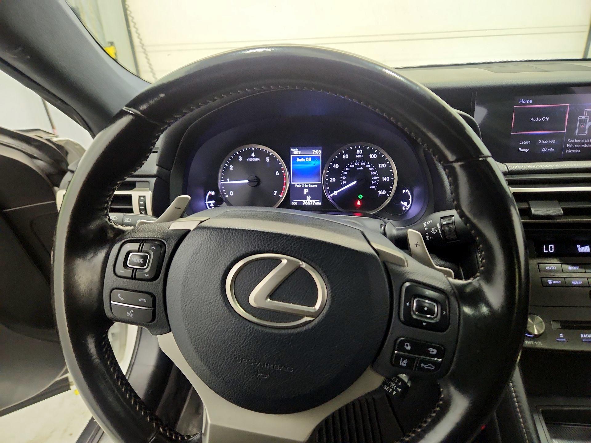 Thumbnail: 2020 Lexus RC - 10