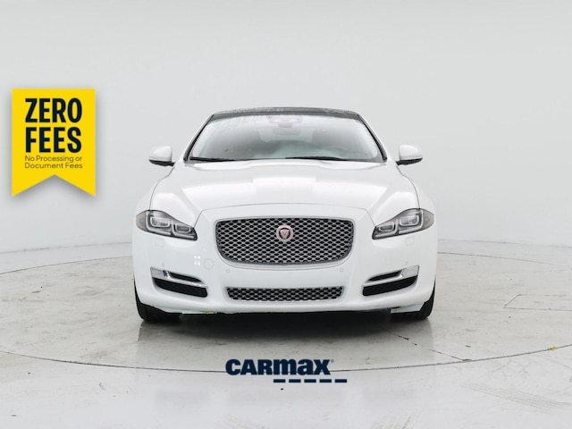 White 2019 Jaguar XJ-Series Sedan Rear-Wheel Drive Automatic