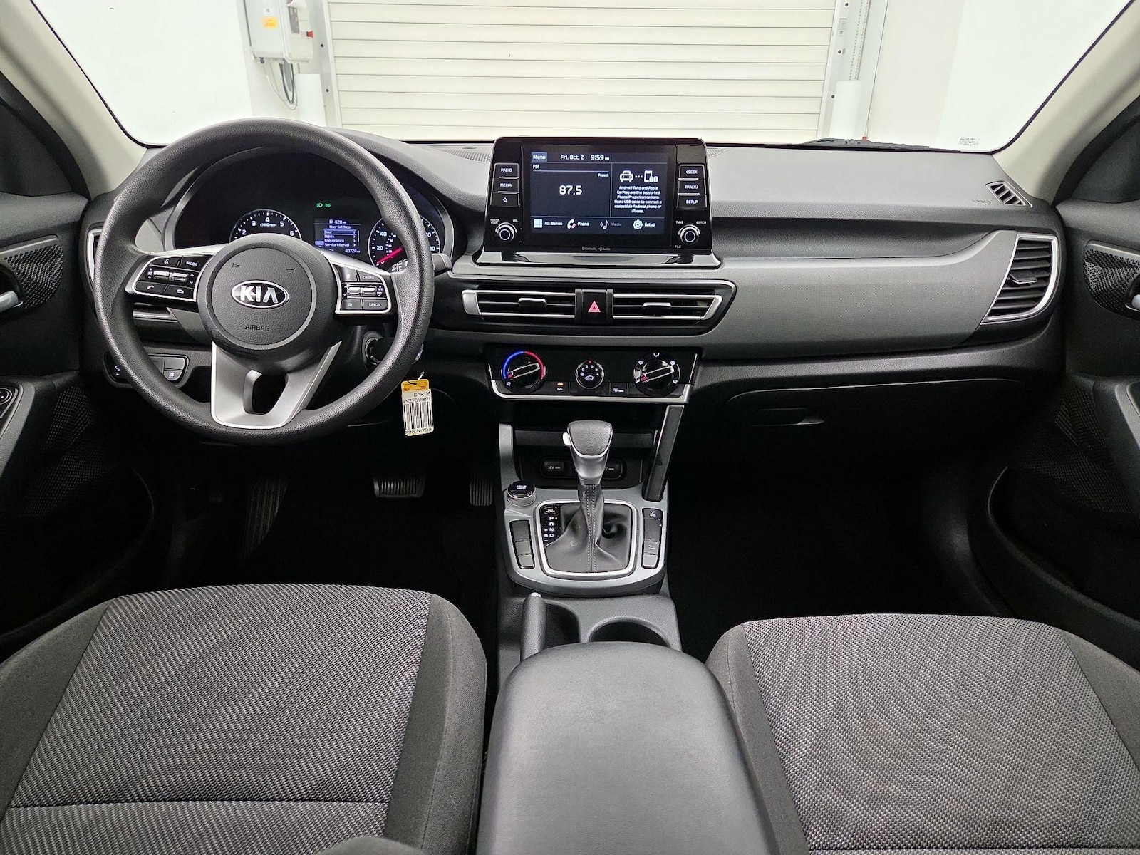 Apple CarPlay® & Android Auto™