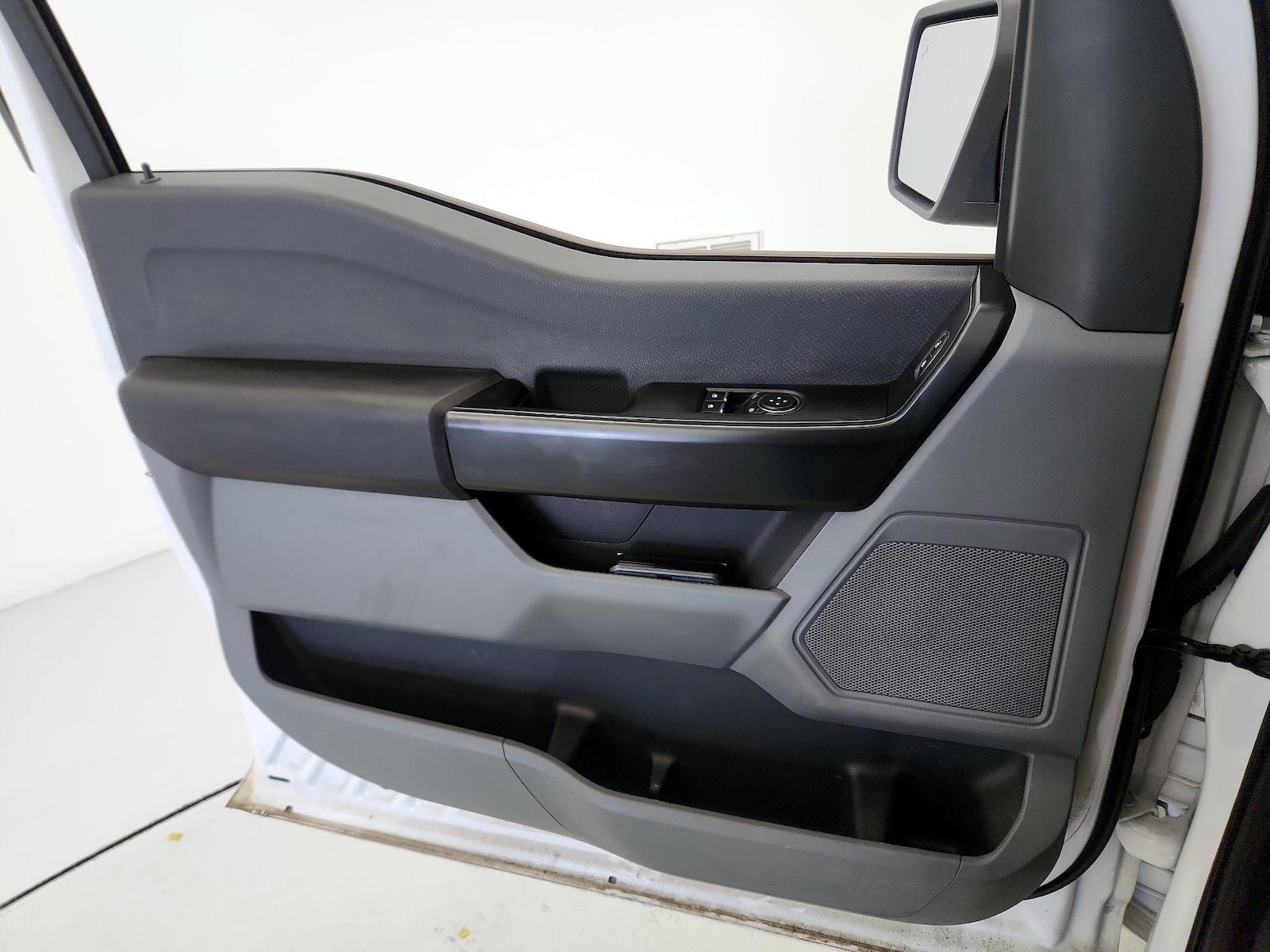 2025 Ford F-150 XL - Photo 13