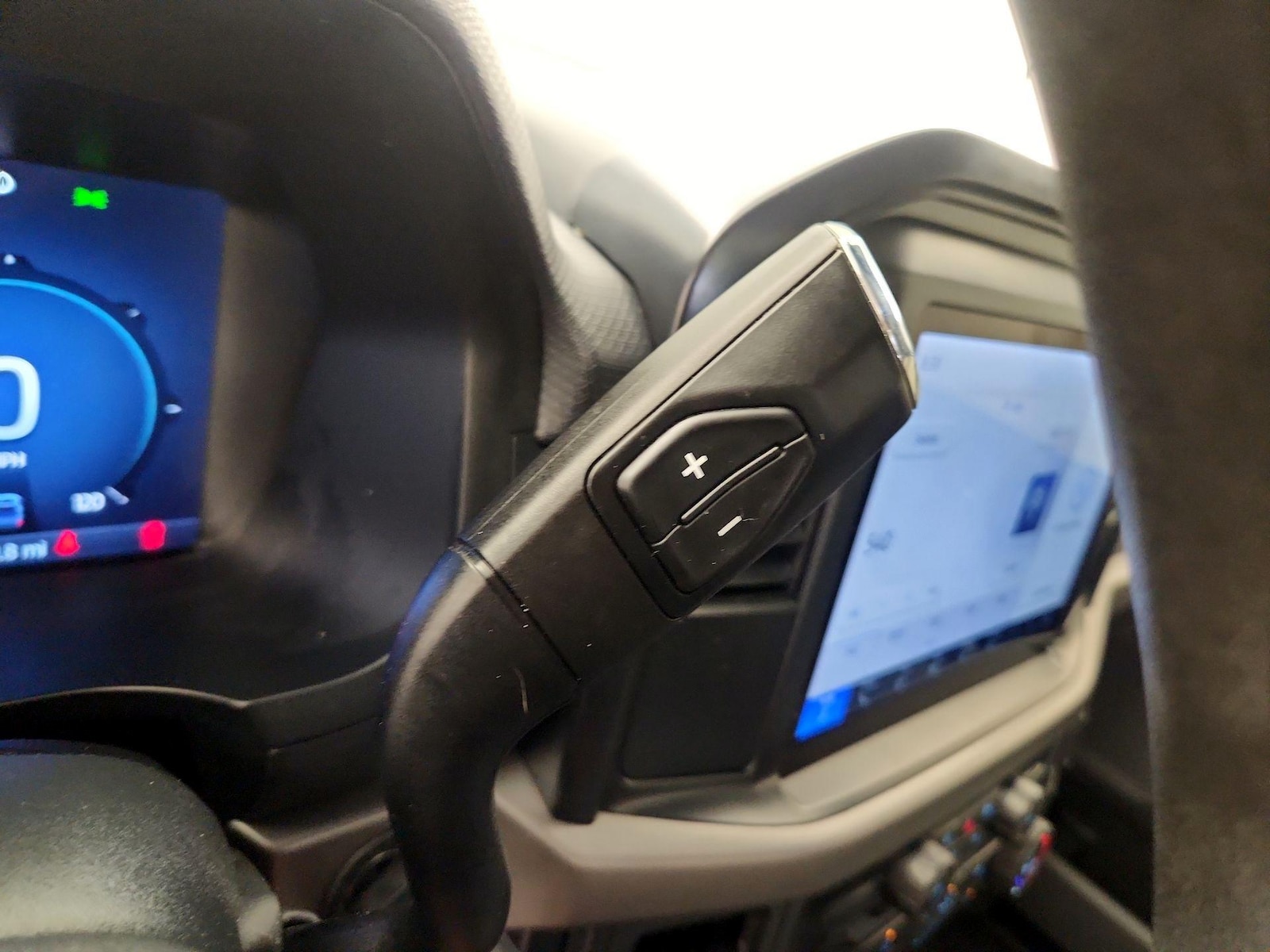 2025 Ford F-150 XL - Photo 18