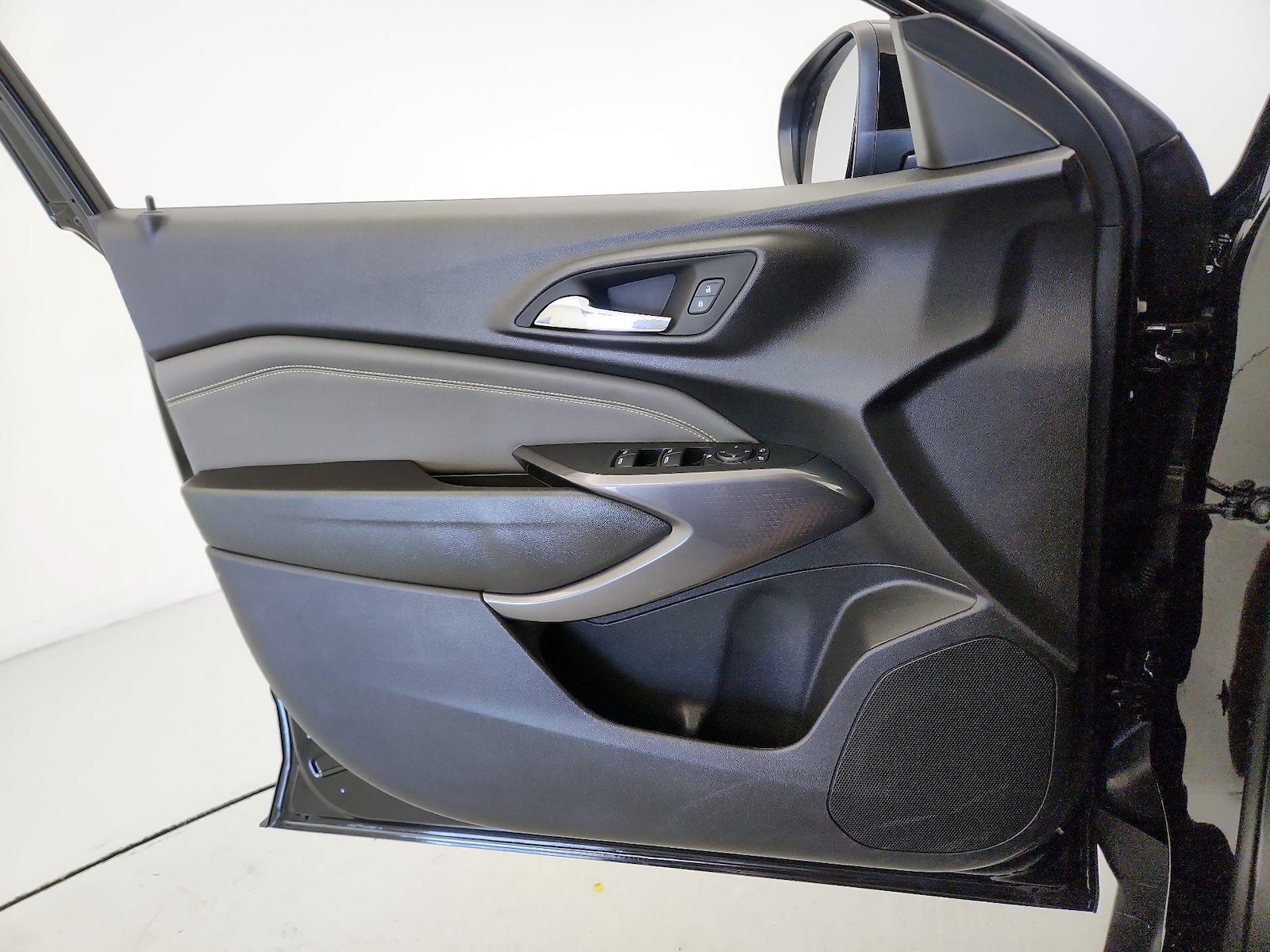 2025 Chevrolet Trax Activ - Photo 13
