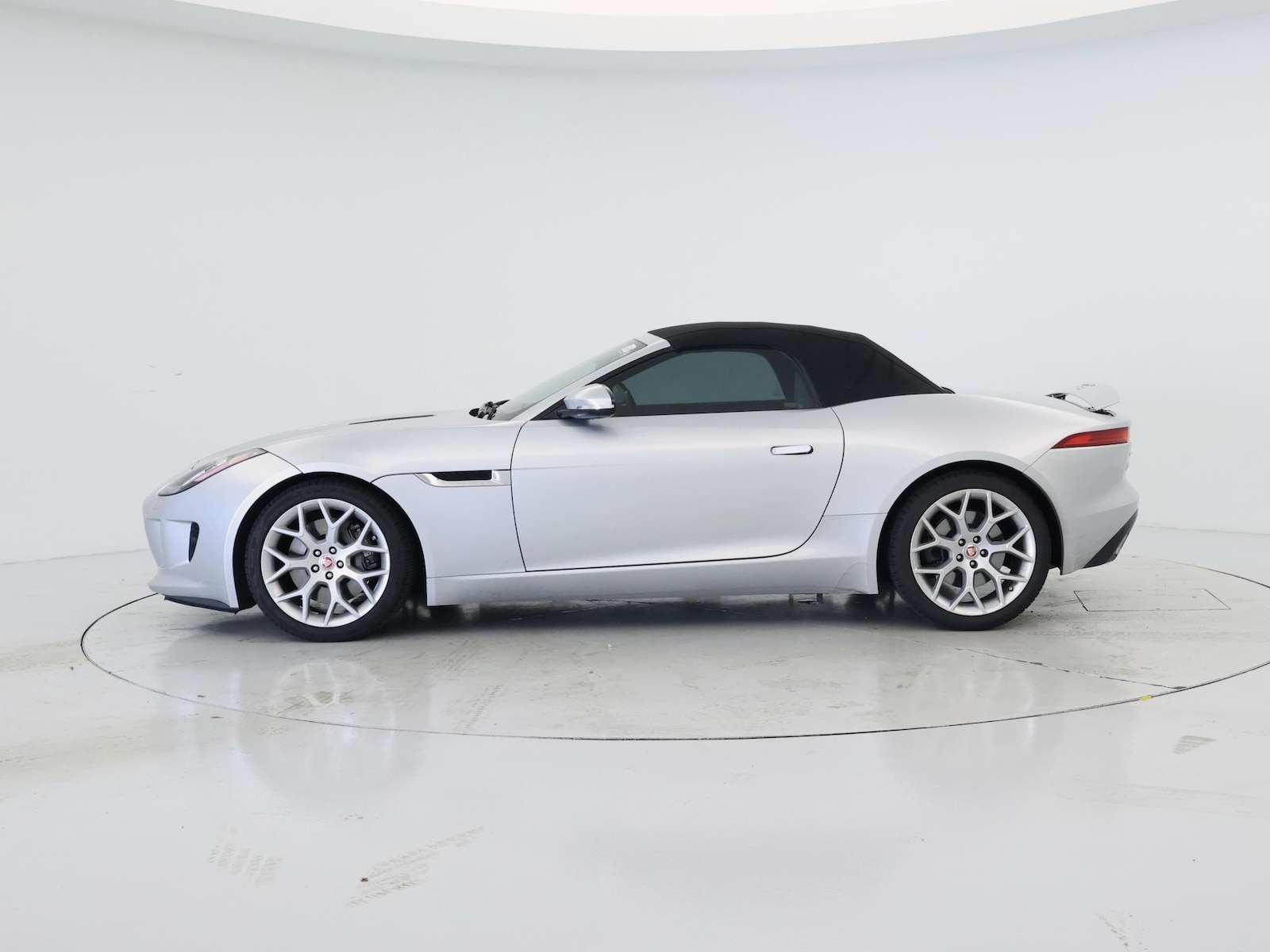 2015 Jaguar F-TYPE Base - Photo 4