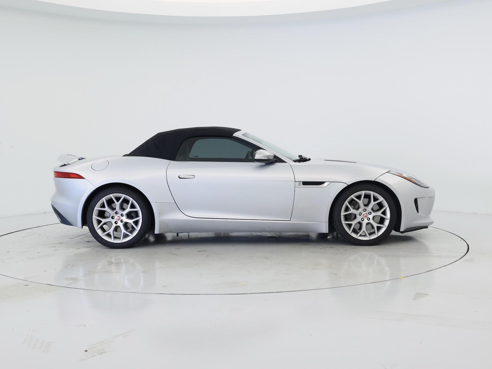 2015 Jaguar F-TYPE Base - Photo 8