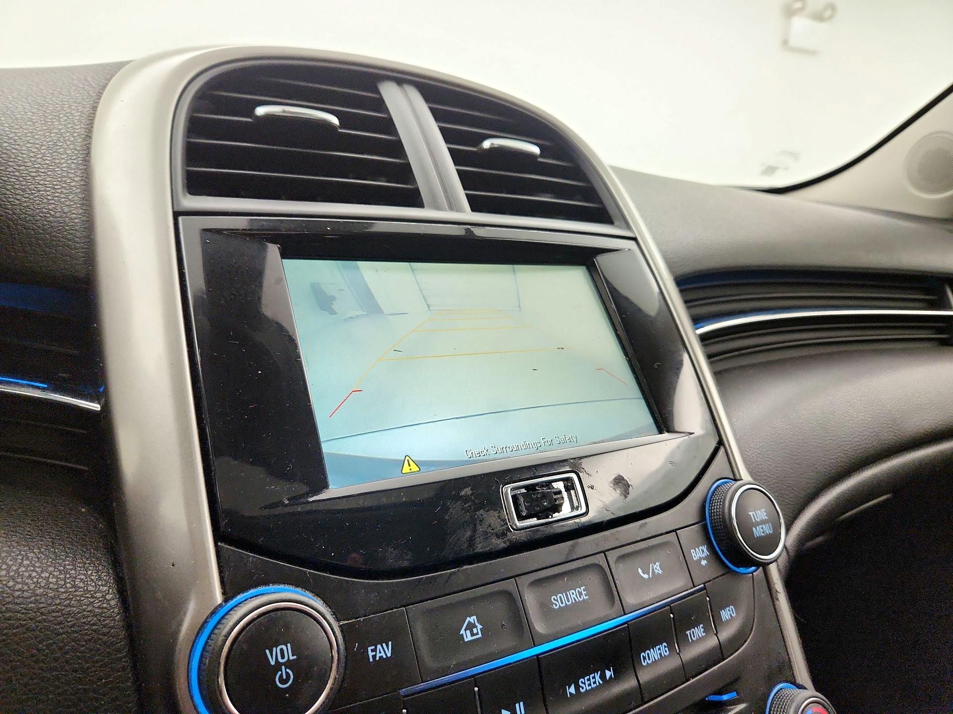 Thumbnail: 2015 Chevrolet Malibu - 14