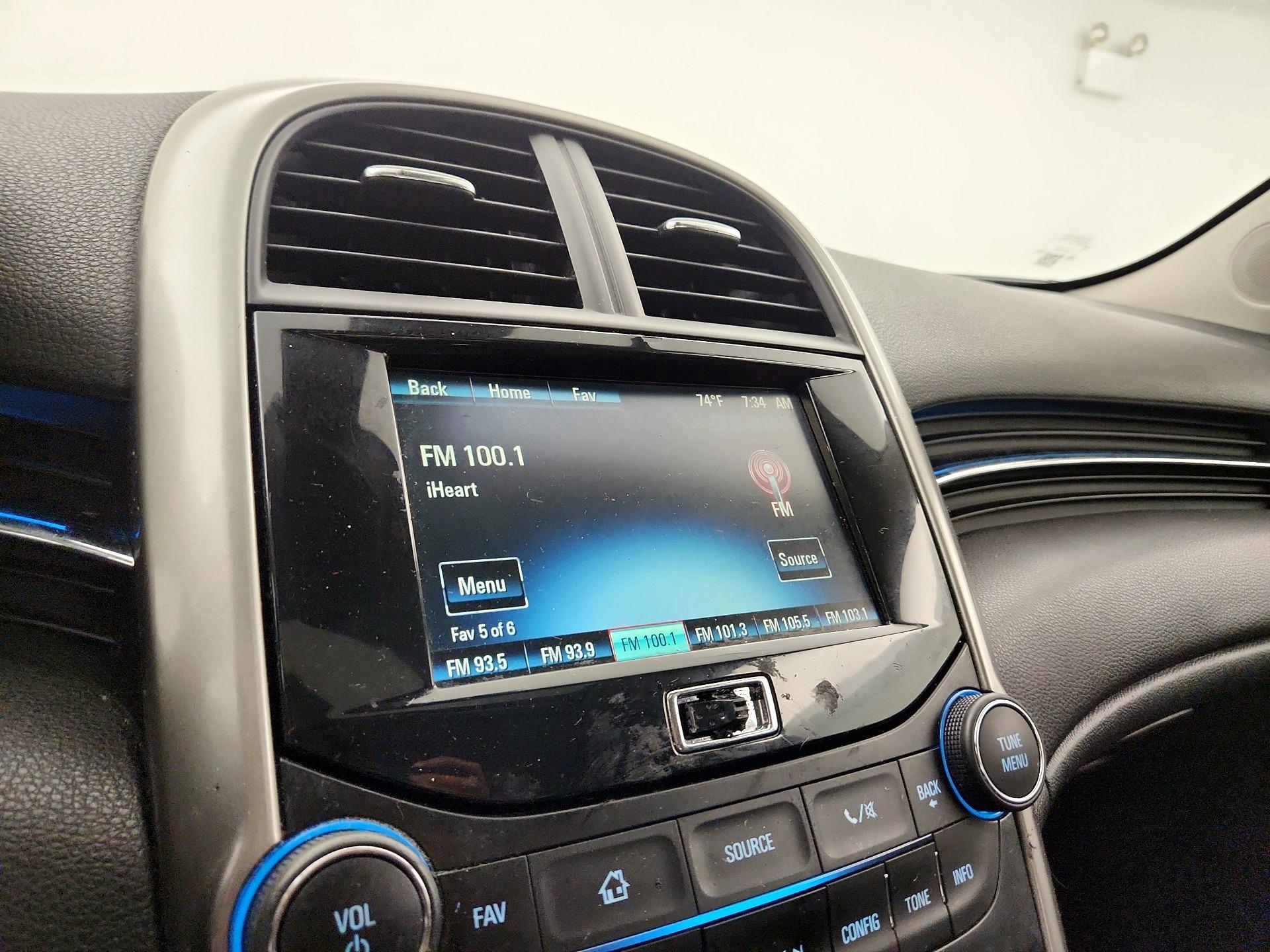 Thumbnail: 2015 Chevrolet Malibu - 15