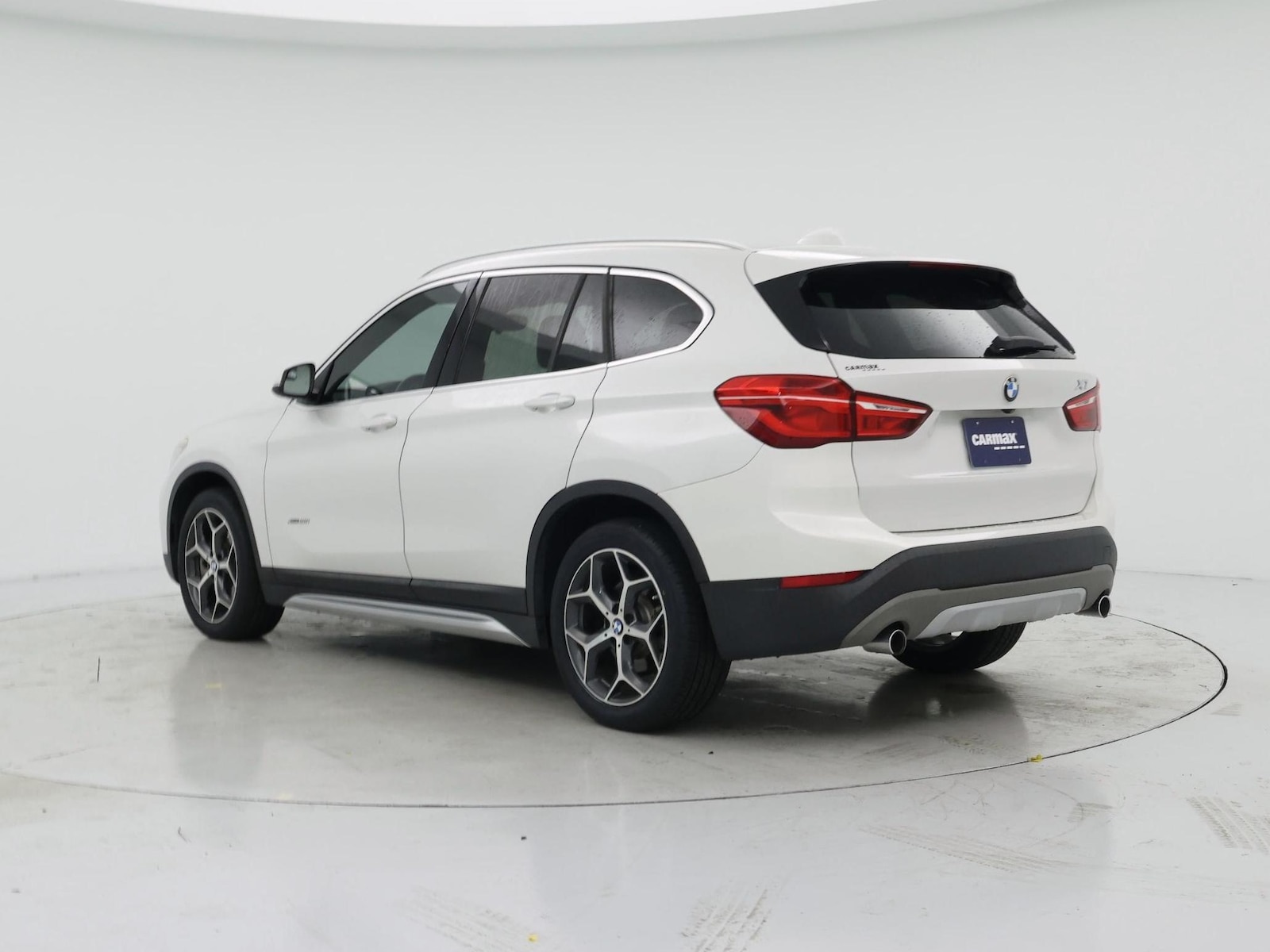 2018 BMW X1 28i - Photo 3
