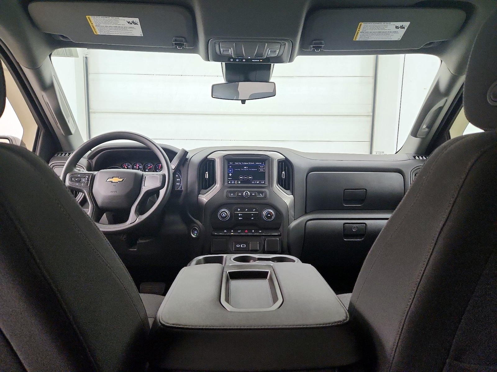 2025 Chevrolet Silverado 1500 Custom - Photo 10