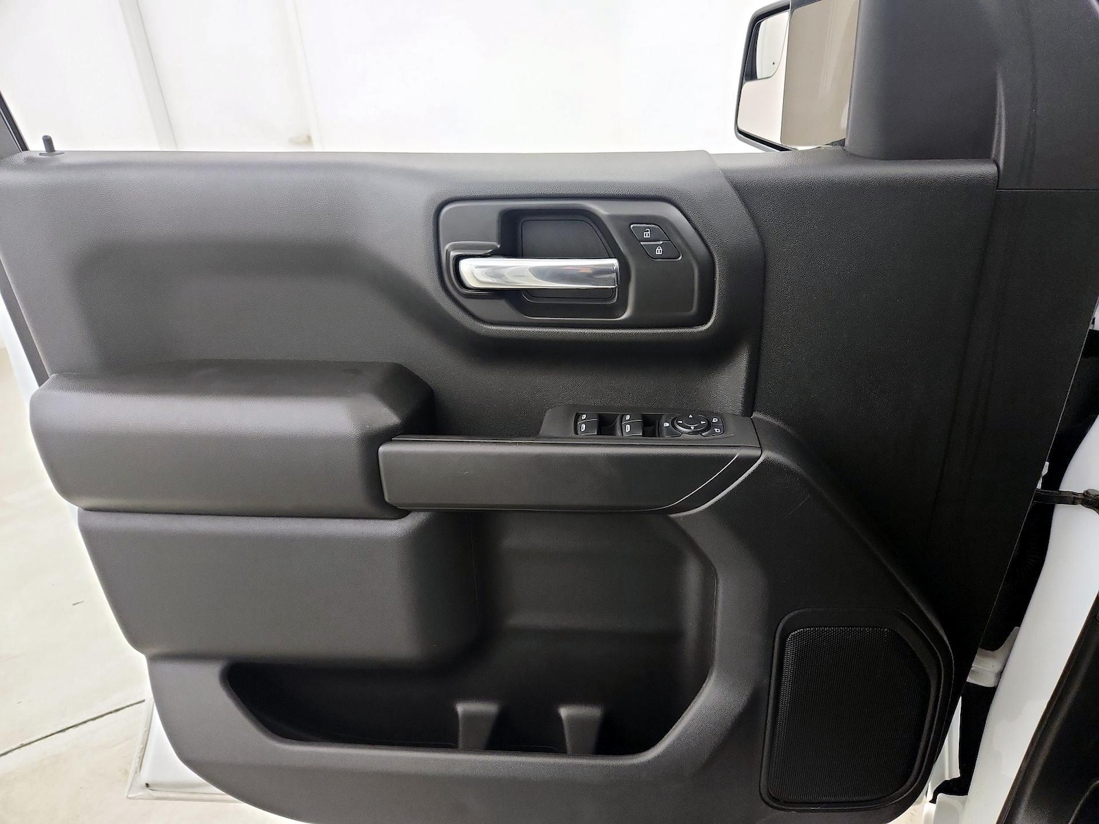 2025 Chevrolet Silverado 1500 Custom - Photo 13