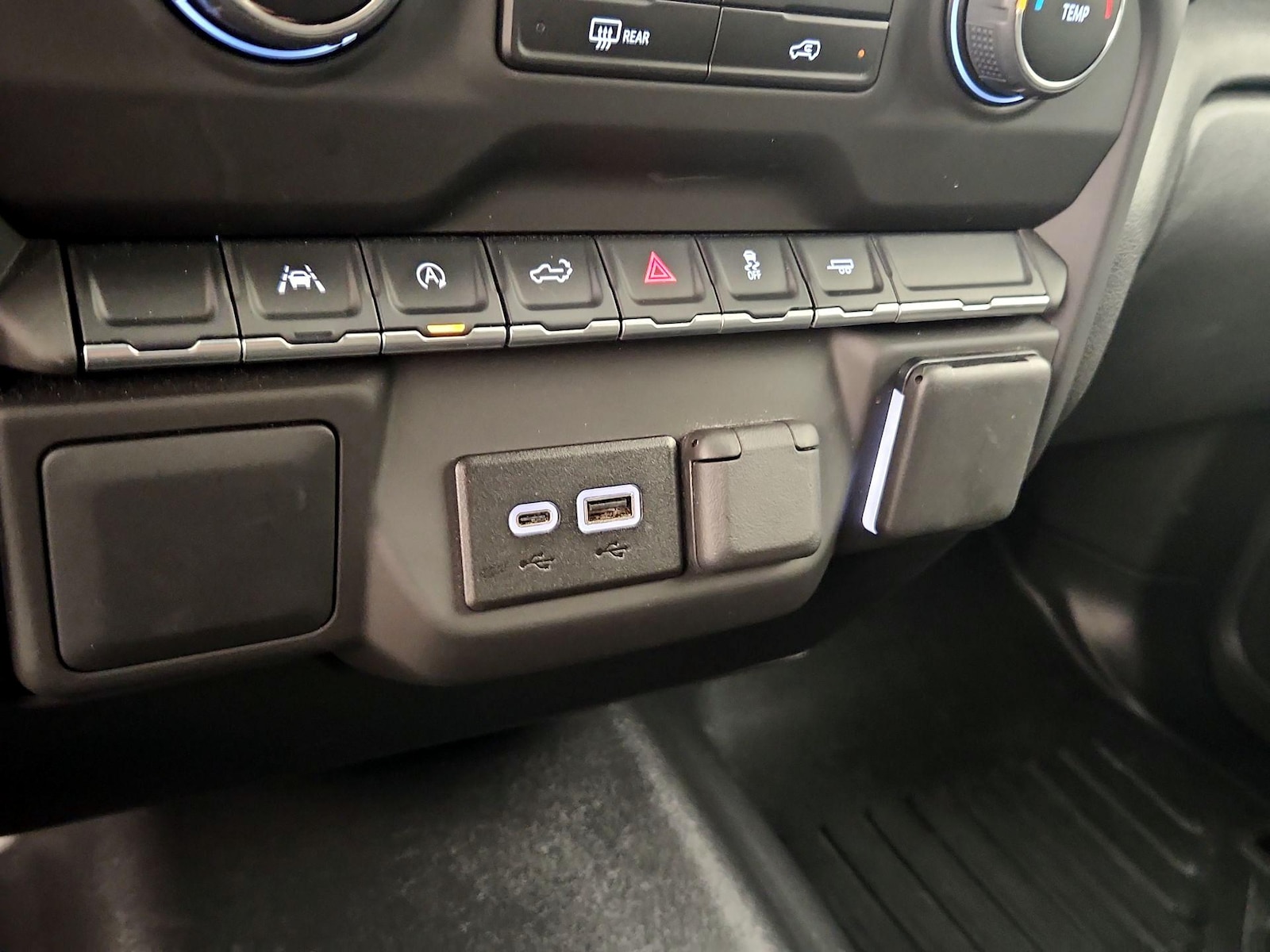 2025 Chevrolet Silverado 1500 Custom - Photo 19