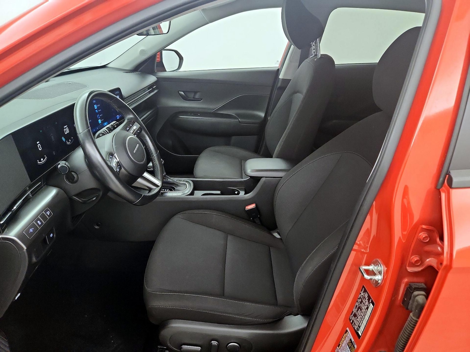2024 Hyundai Kona SEL - Photo 12