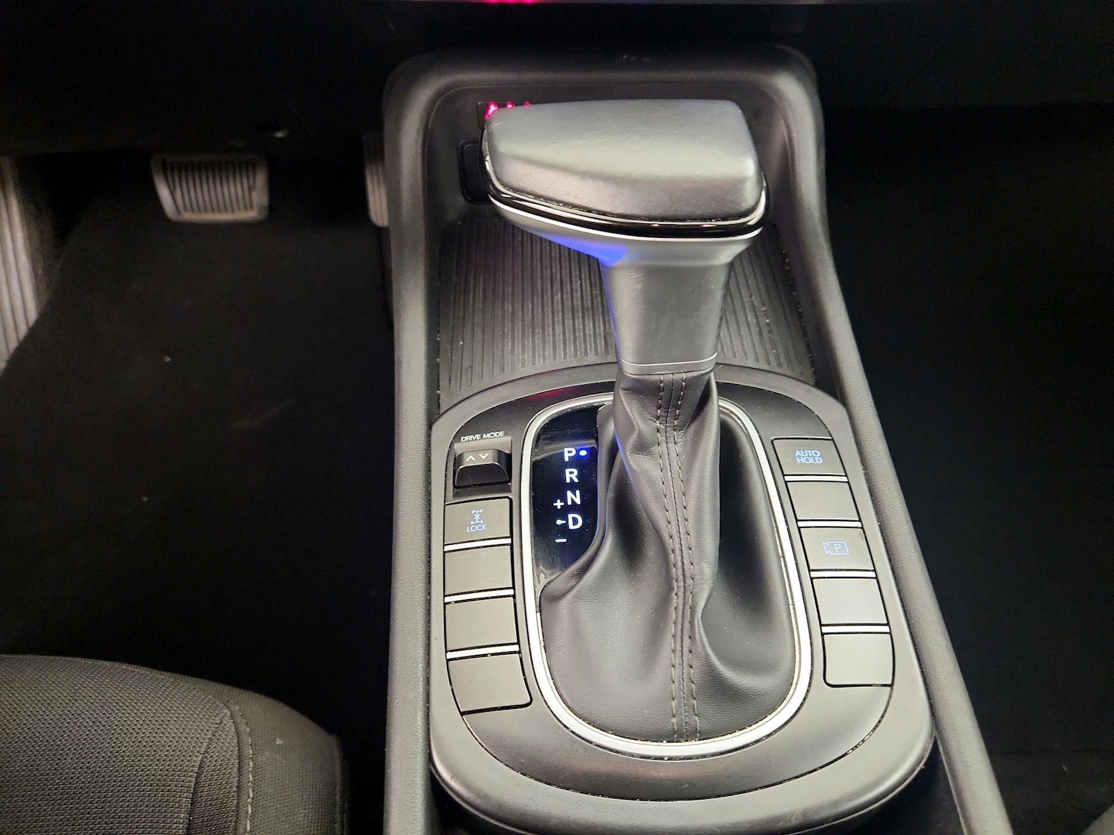 2024 Hyundai Kona SEL - Photo 18