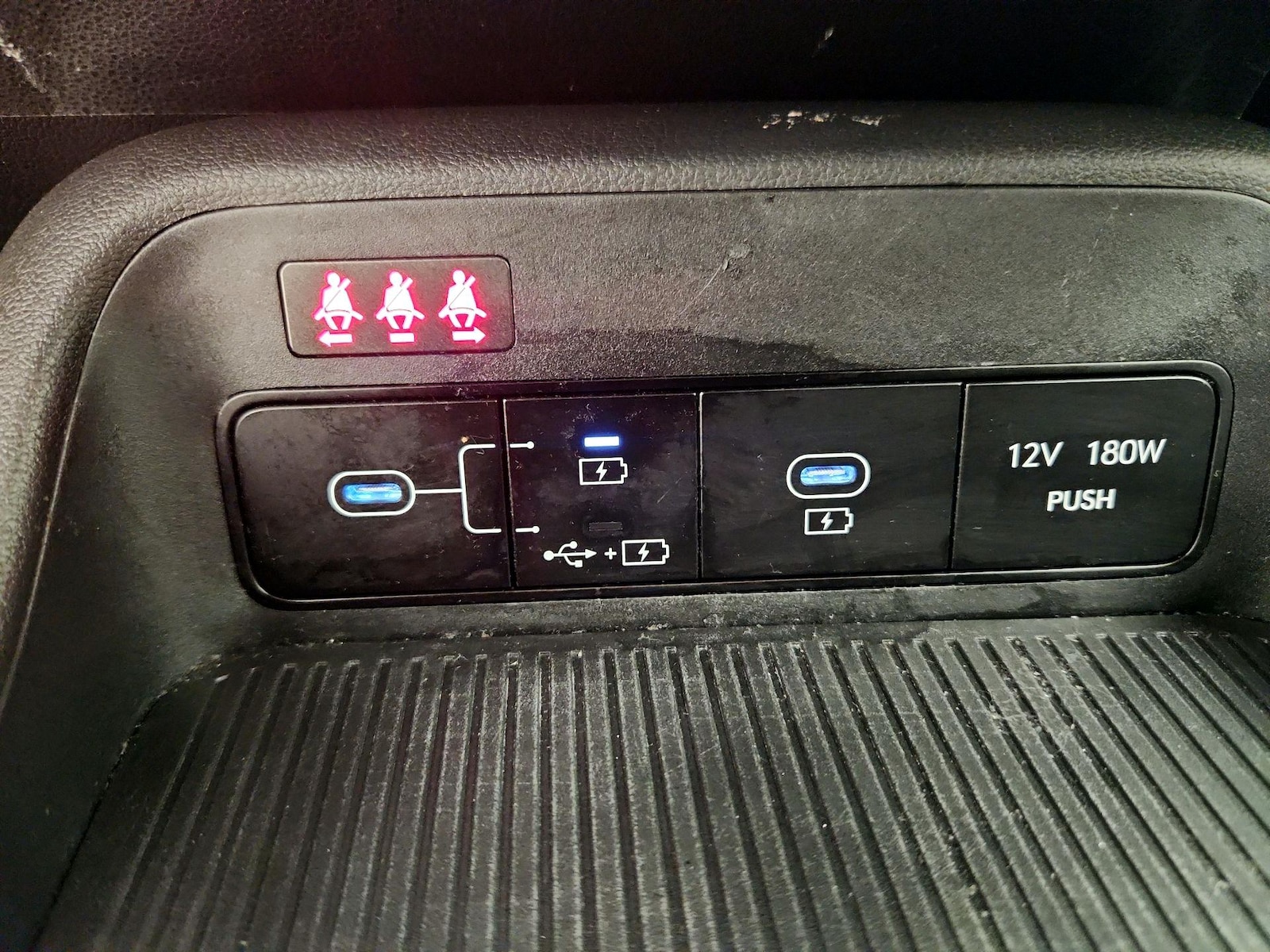 2024 Hyundai Kona SEL - Photo 19