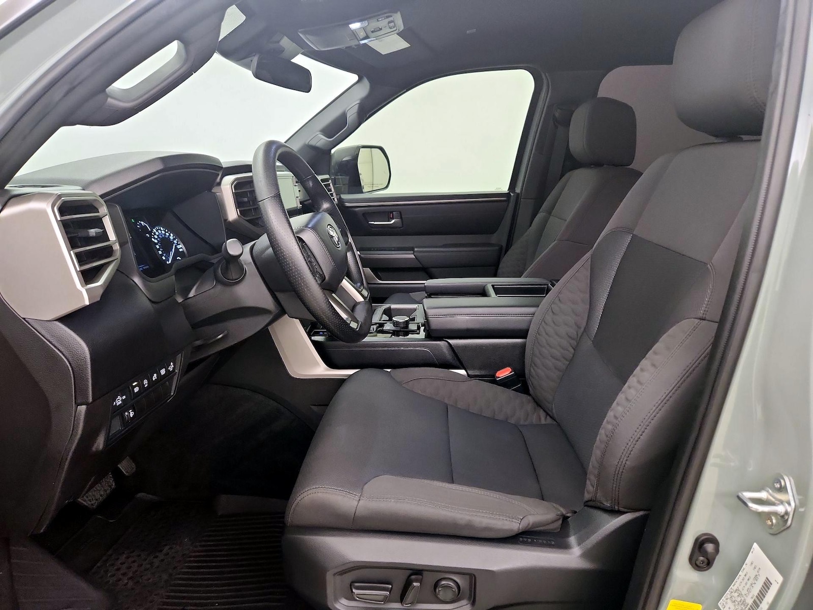 Power Seat(s) & Side Airbags