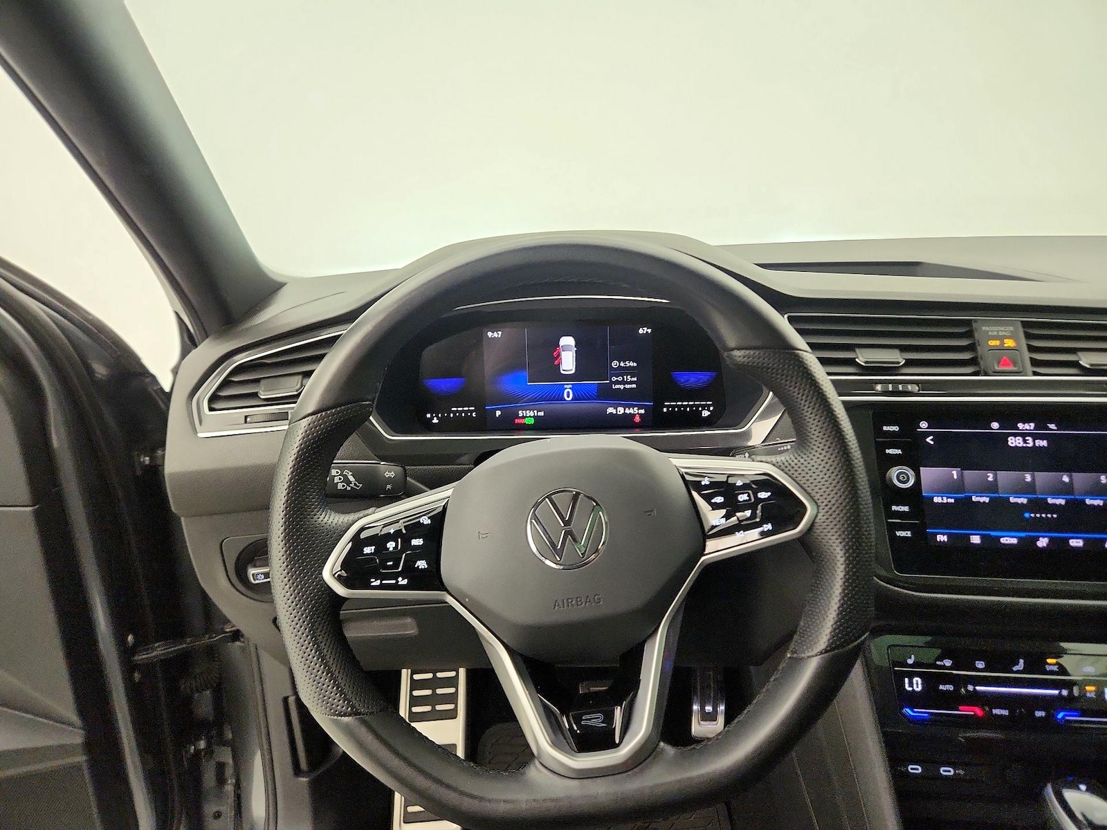 2023 Volkswagen Tiguan SE R-LINE BLACK - Photo 11