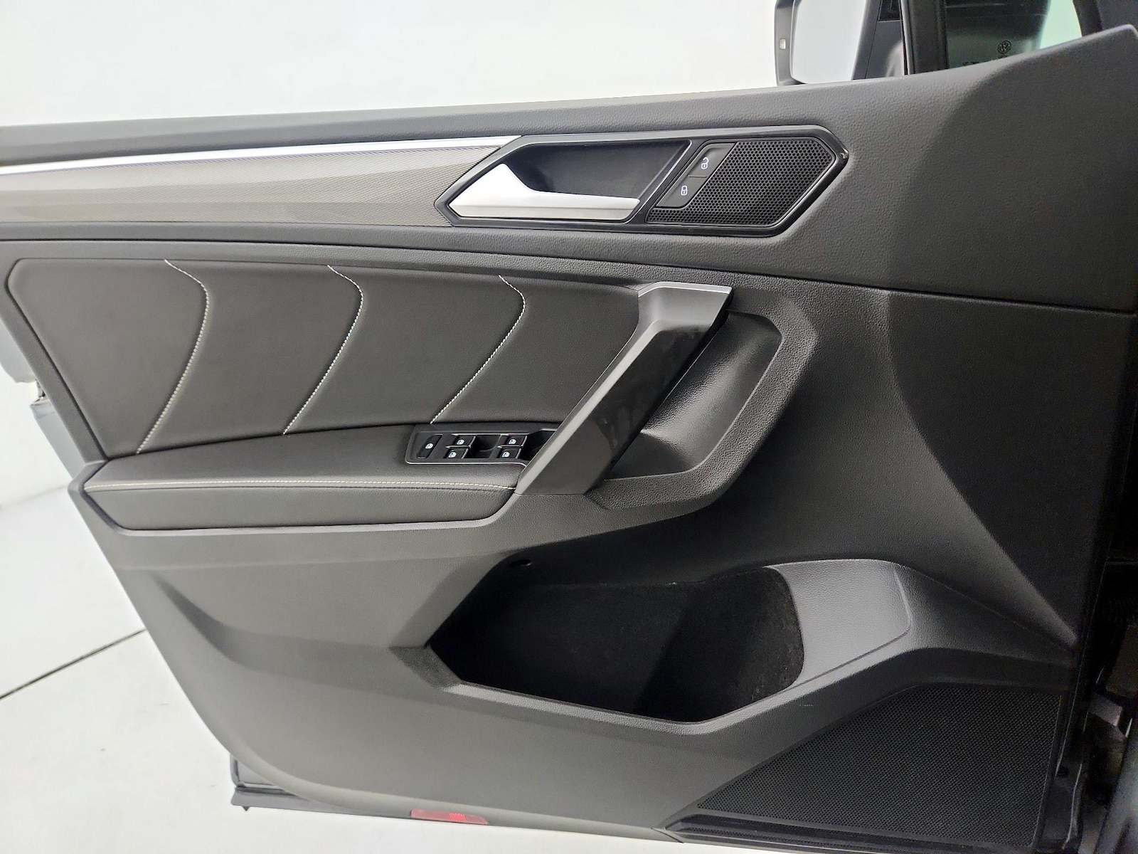 2023 Volkswagen Tiguan SE R-LINE BLACK - Photo 13