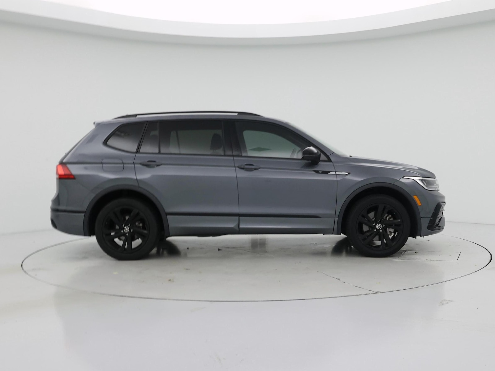 2023 Volkswagen Tiguan SE R-LINE BLACK - Photo 8