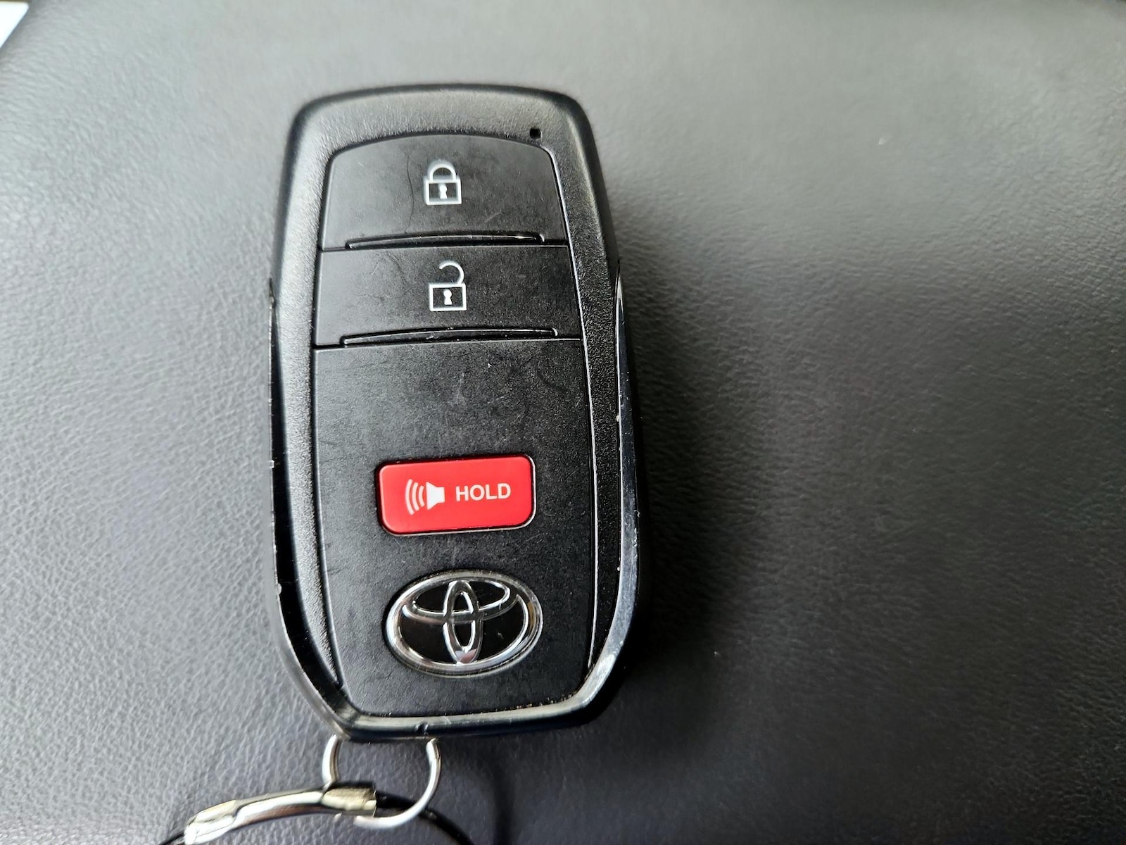 2026 Toyota Prius Plug-in Hybrid XSE - Photo 23