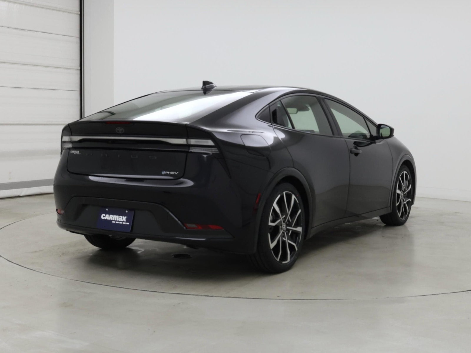 2026 Toyota Prius Plug-in Hybrid XSE - Photo 9