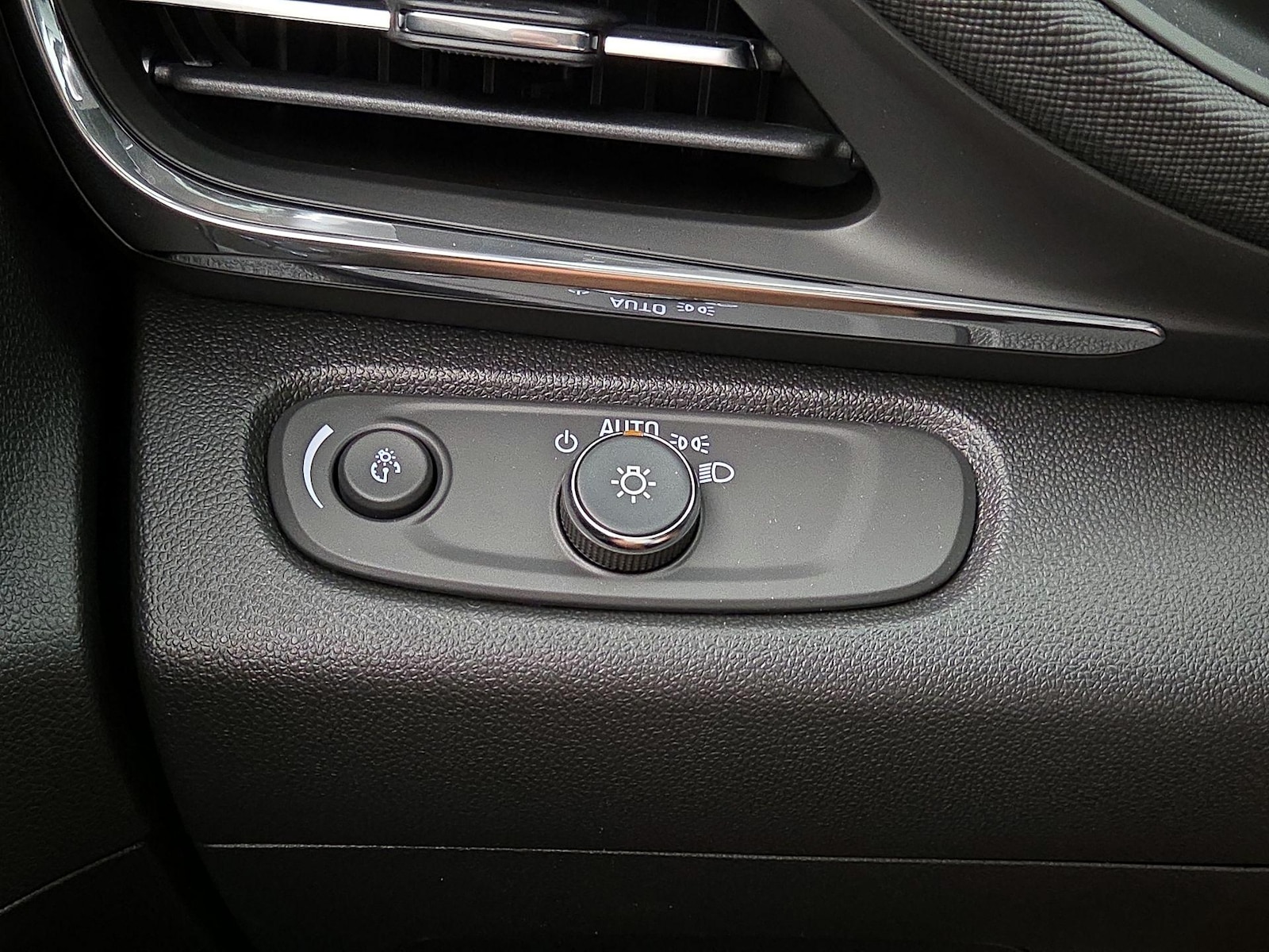 2026 Buick Envista Preferred - Photo 14