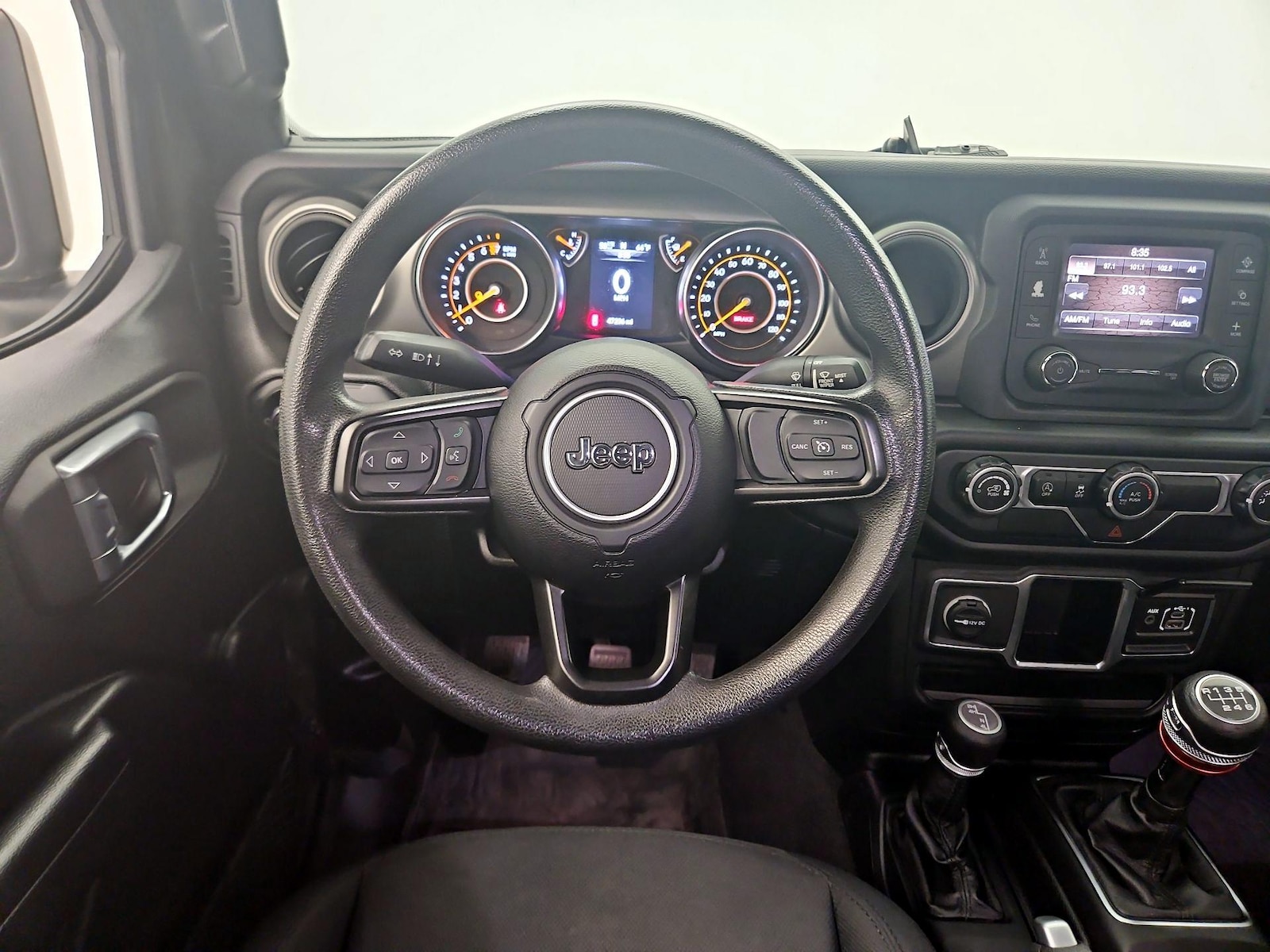 2021 Jeep Gladiator Sport - Photo 11