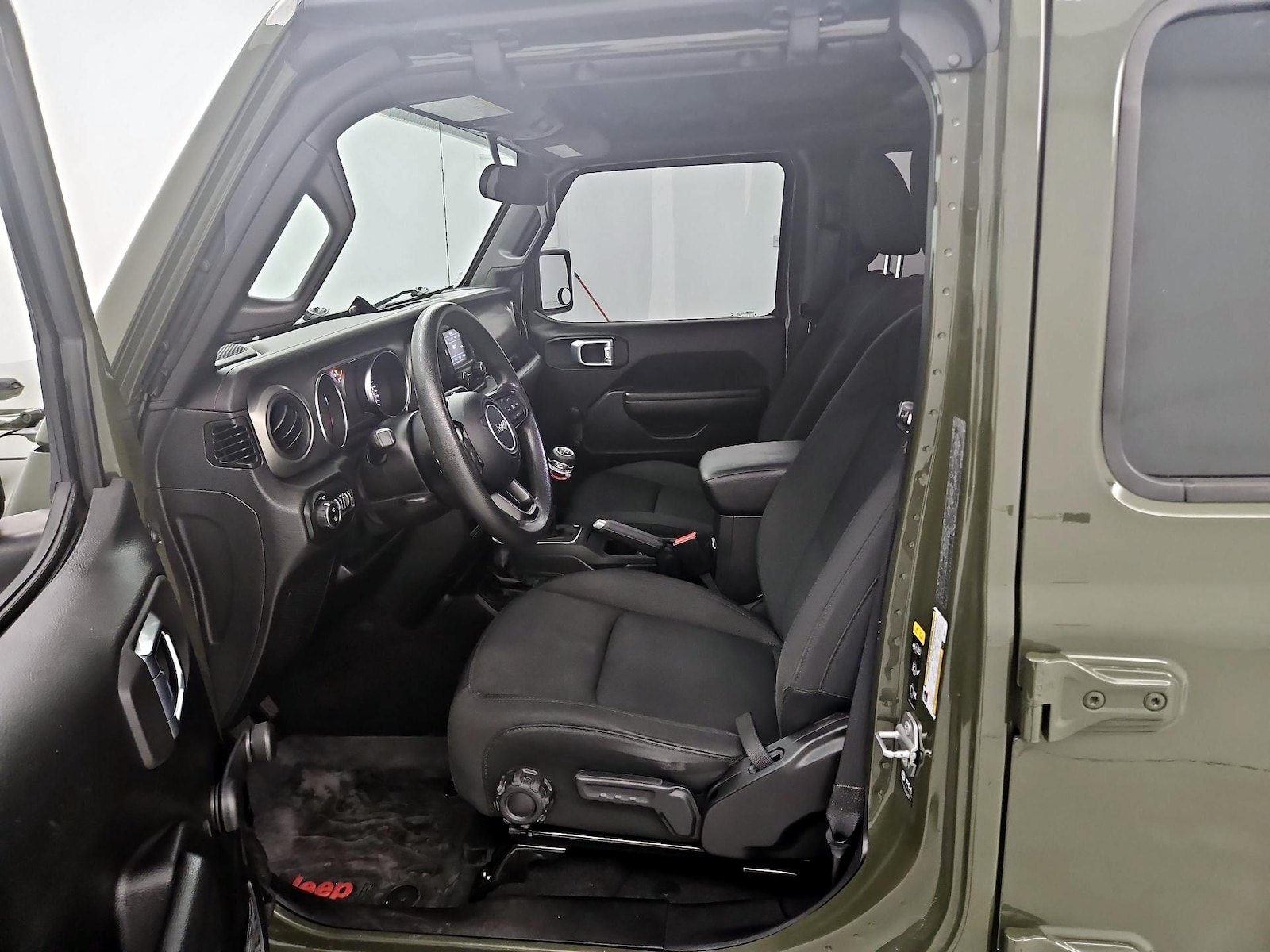 2021 Jeep Gladiator Sport - Photo 12