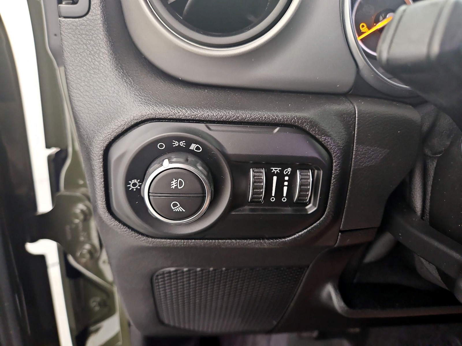 2021 Jeep Gladiator Sport - Photo 14