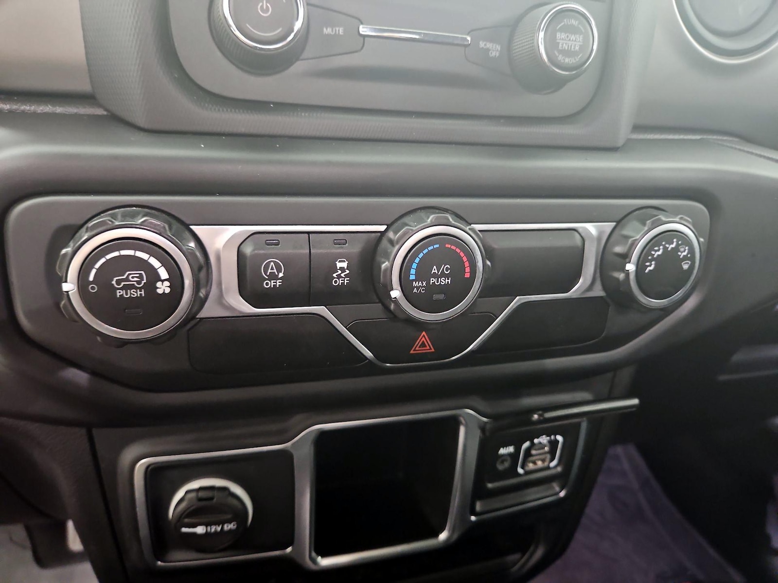 2021 Jeep Gladiator Sport - Photo 17