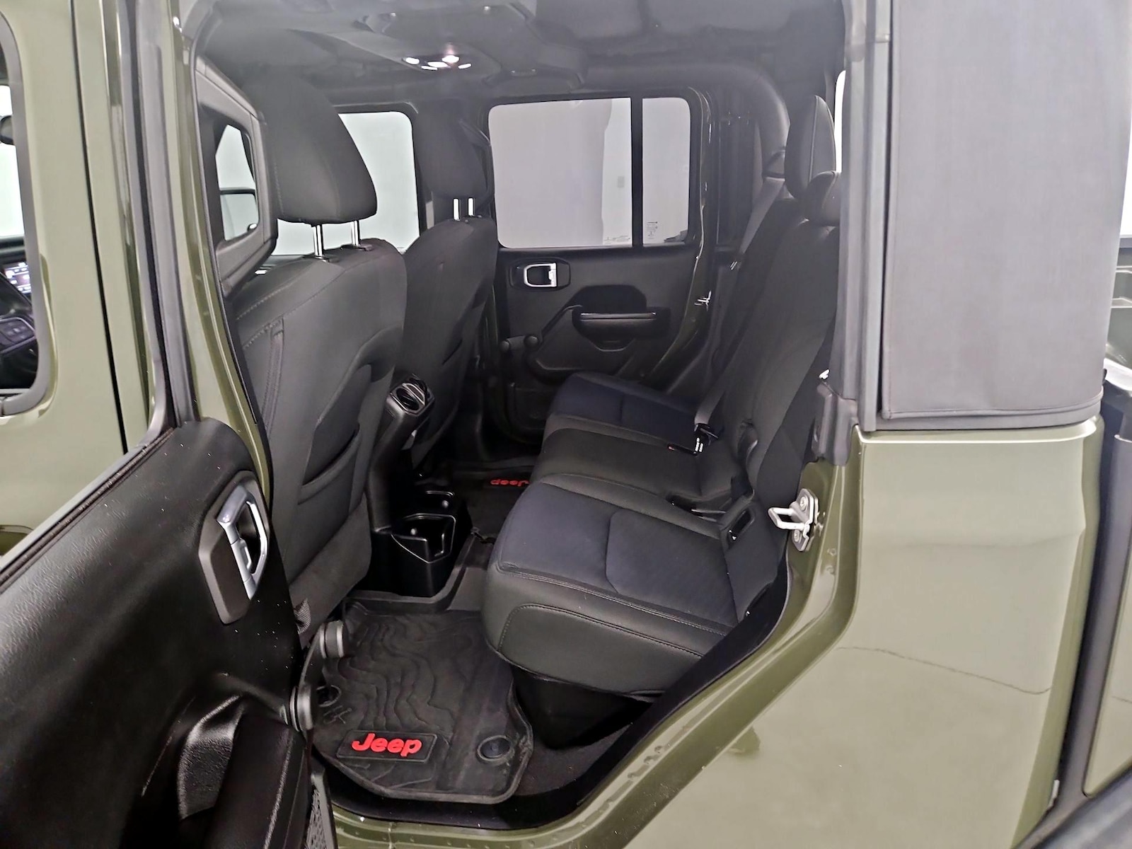2021 Jeep Gladiator Sport - Photo 20