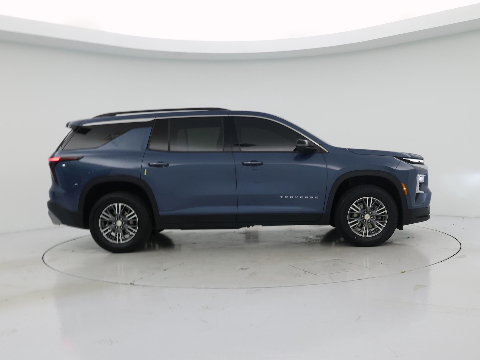 2024 Chevrolet Traverse 1LT - Photo 8