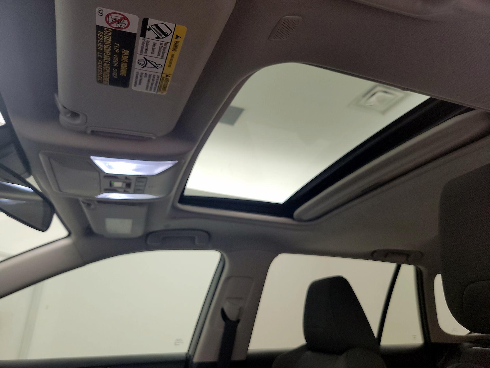2024 Toyota RAV4 XLE - Photo 20