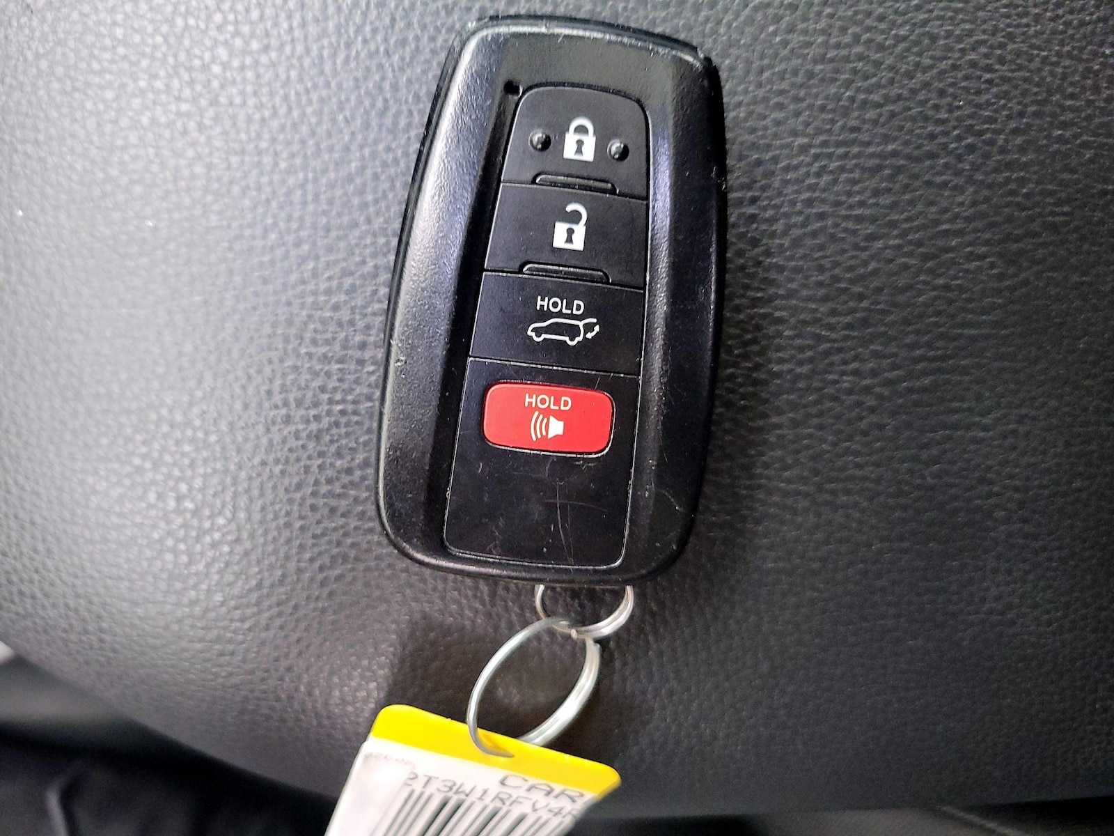 2024 Toyota RAV4 XLE - Photo 24