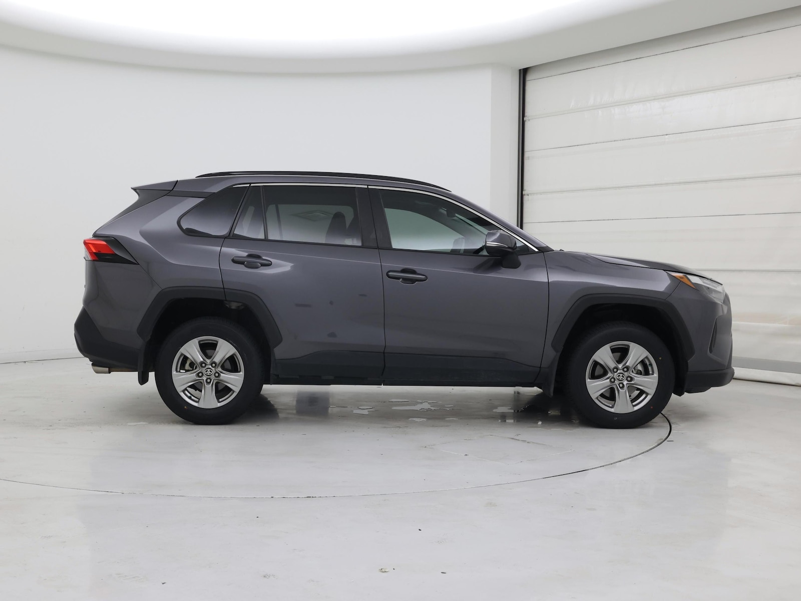 2024 Toyota RAV4 XLE - Photo 8