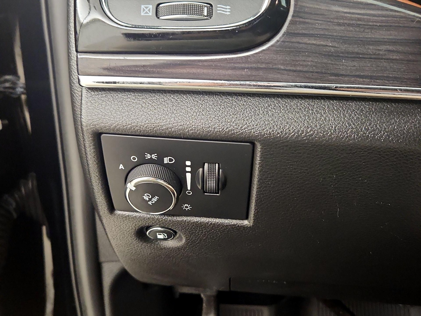 2021 Jeep Grand Cherokee Overland - Photo 14