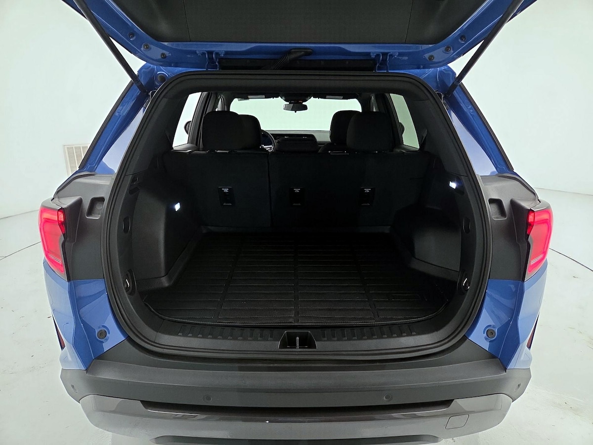 Trunk/Cargo (Seats Up)