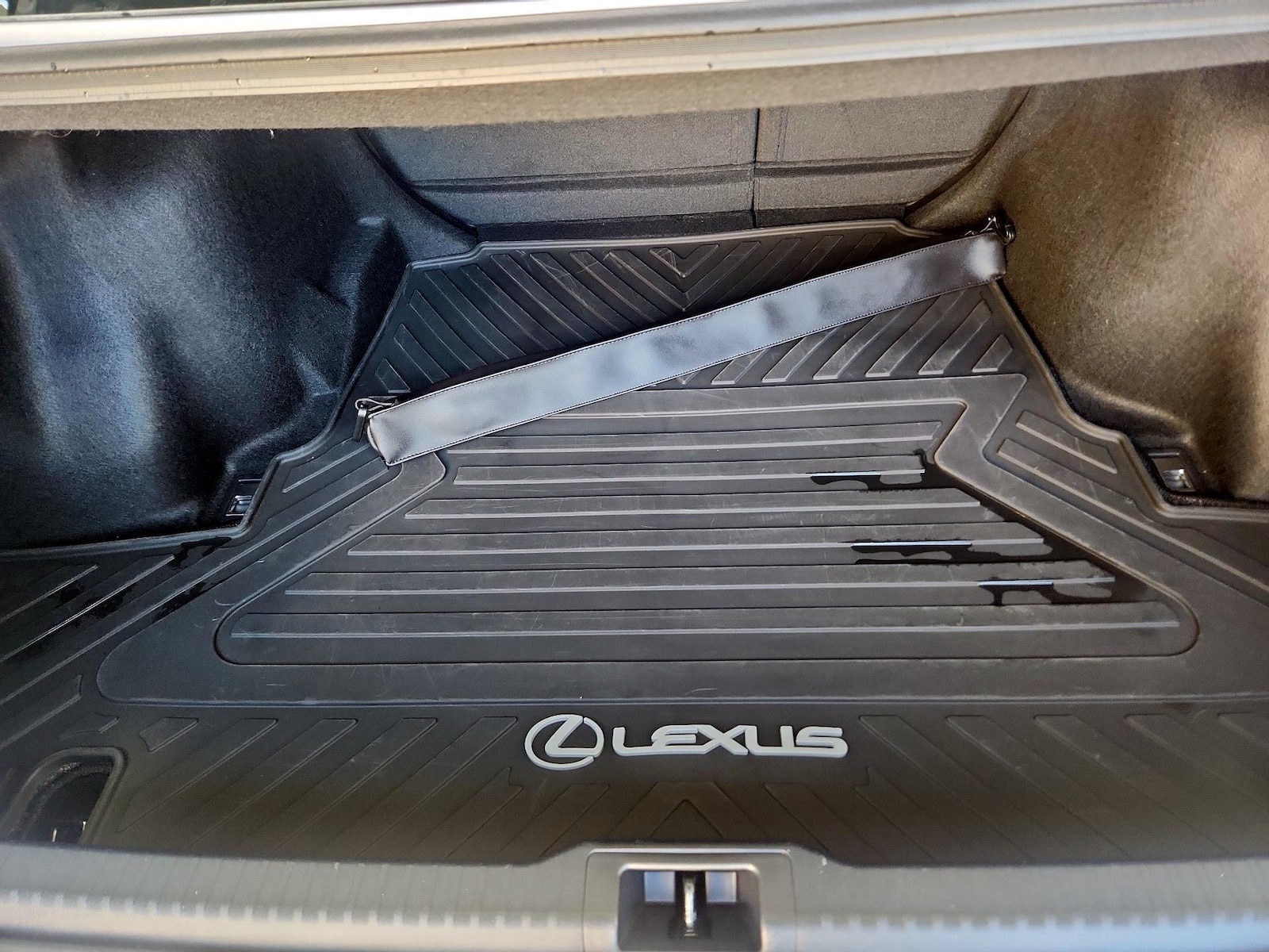 2023 Lexus IS 500 F SPORT PERFORMANCE - Photo 13