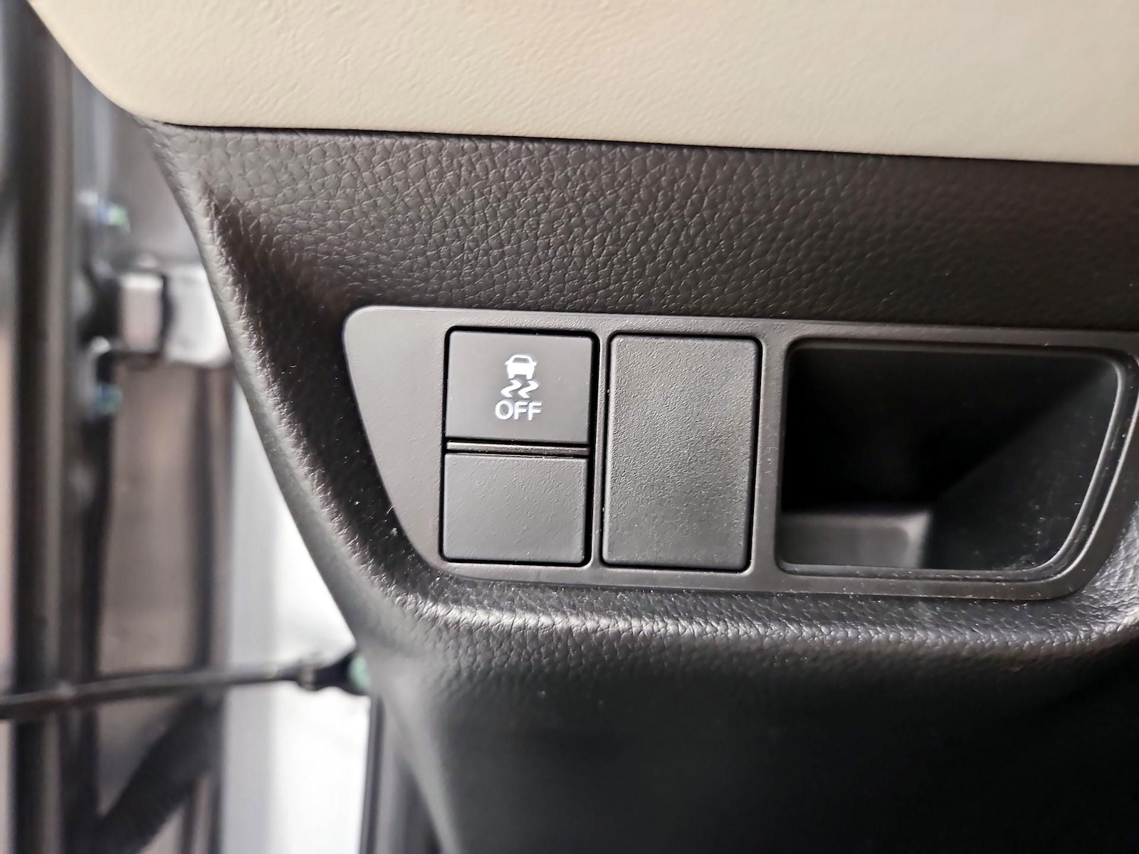2025 Honda HR-V EX-L - Photo 14