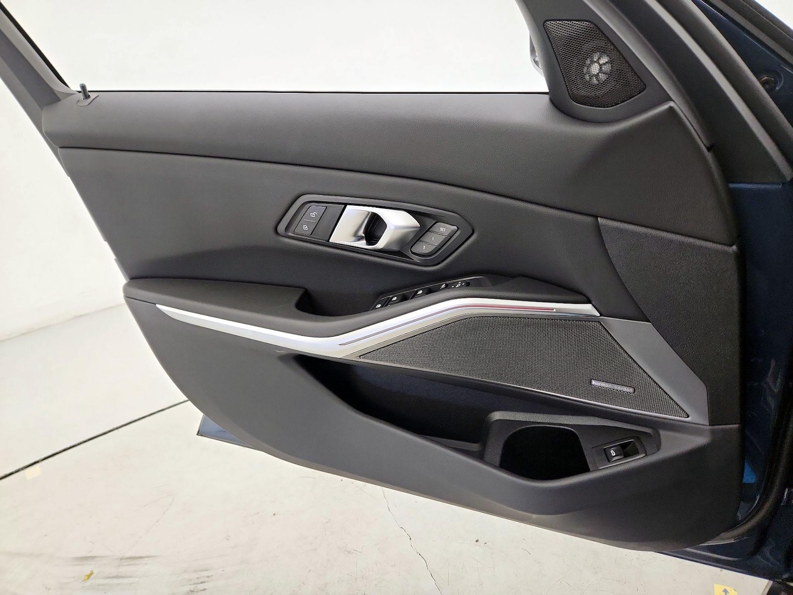 2026 BMW 3 Series 330i - Photo 13