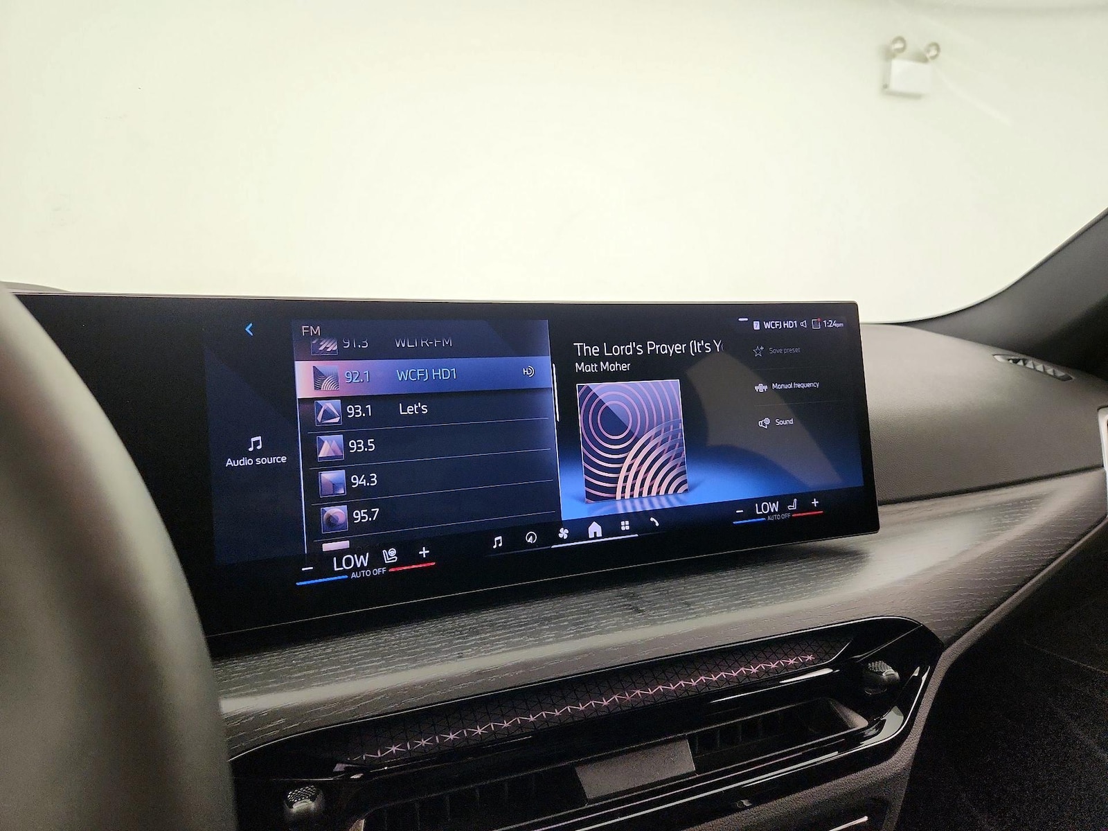 2026 BMW 3 Series 330i - Photo 17