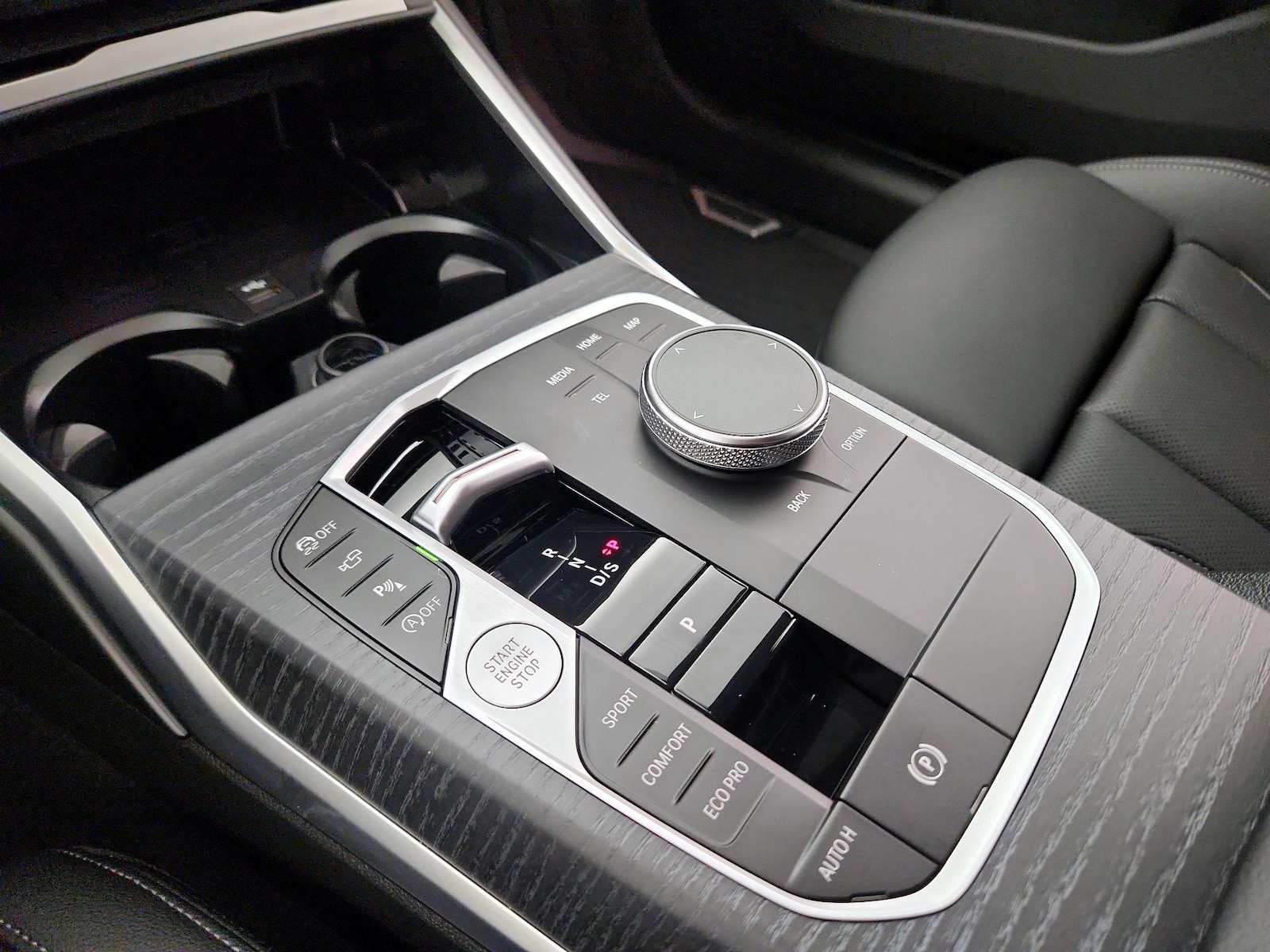 2026 BMW 3 Series 330i - Photo 19