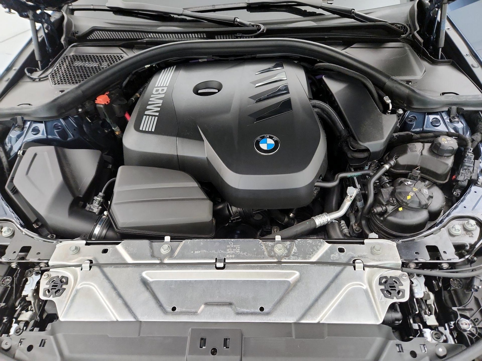 2026 BMW 3 Series 330i - Photo 24