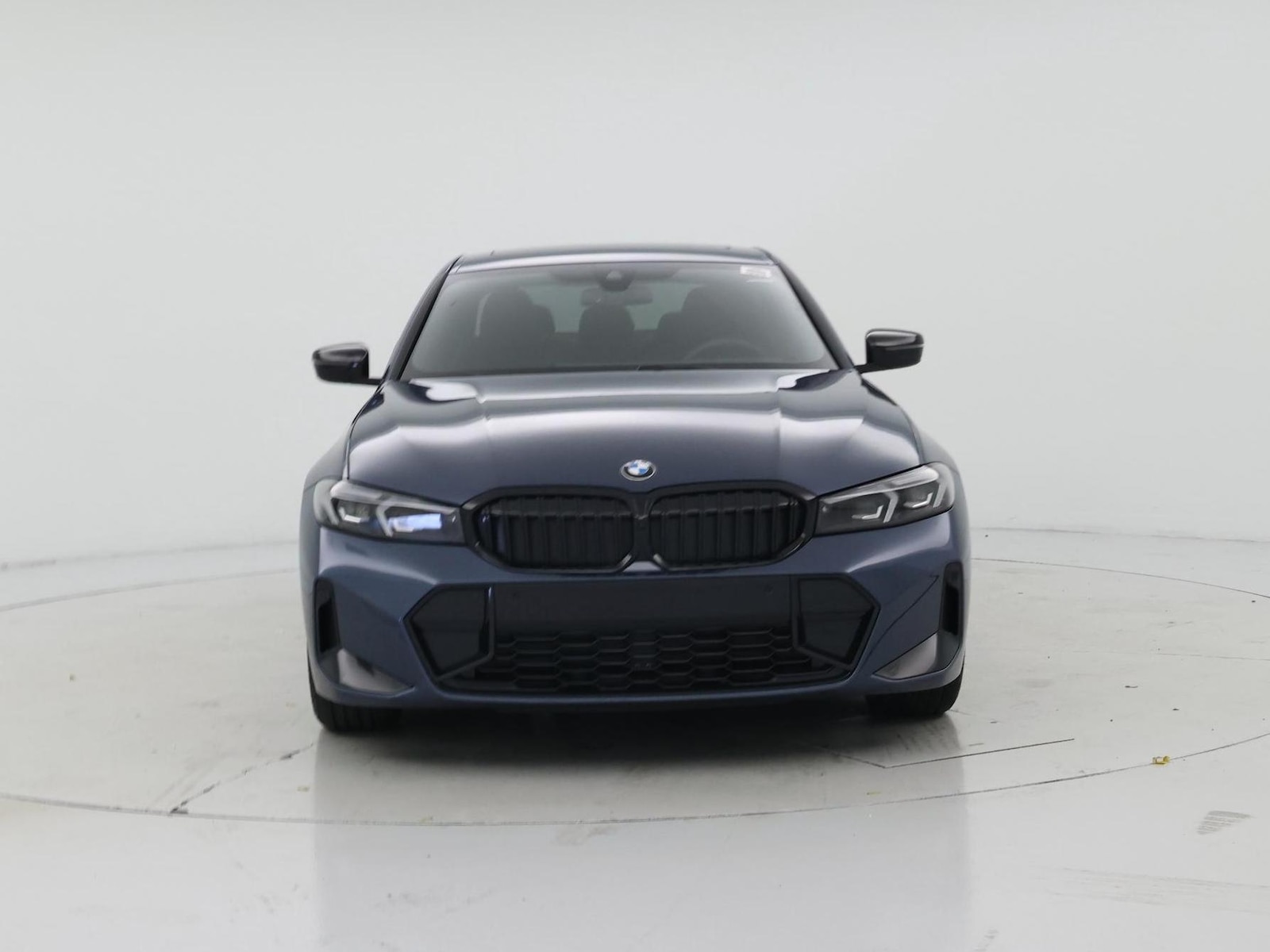 2026 BMW 3 Series 330i - Photo 6