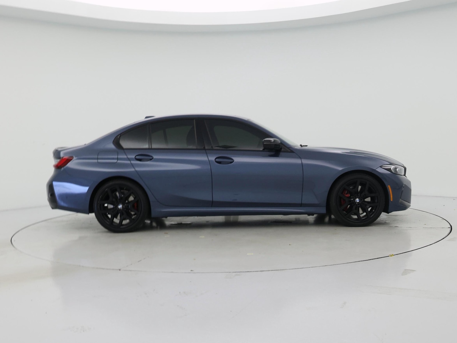 2026 BMW 3 Series 330i - Photo 8