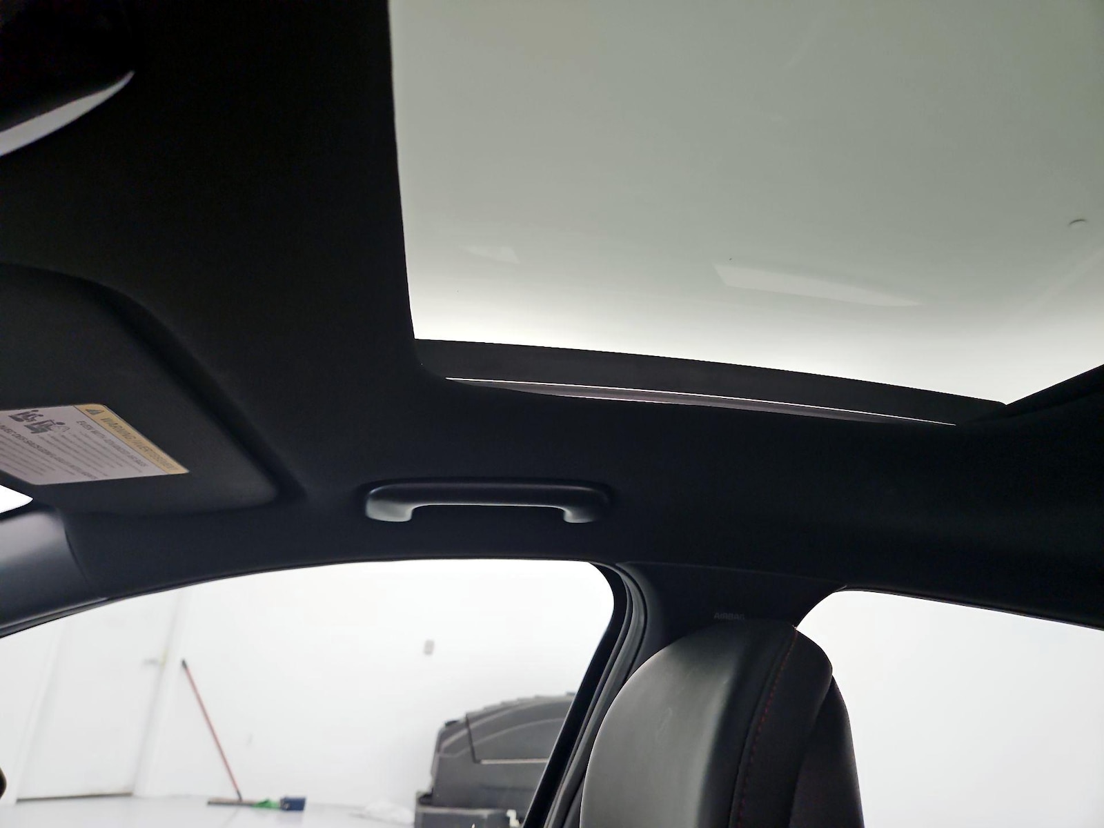 Sunroof(s) & Overhead Airbags