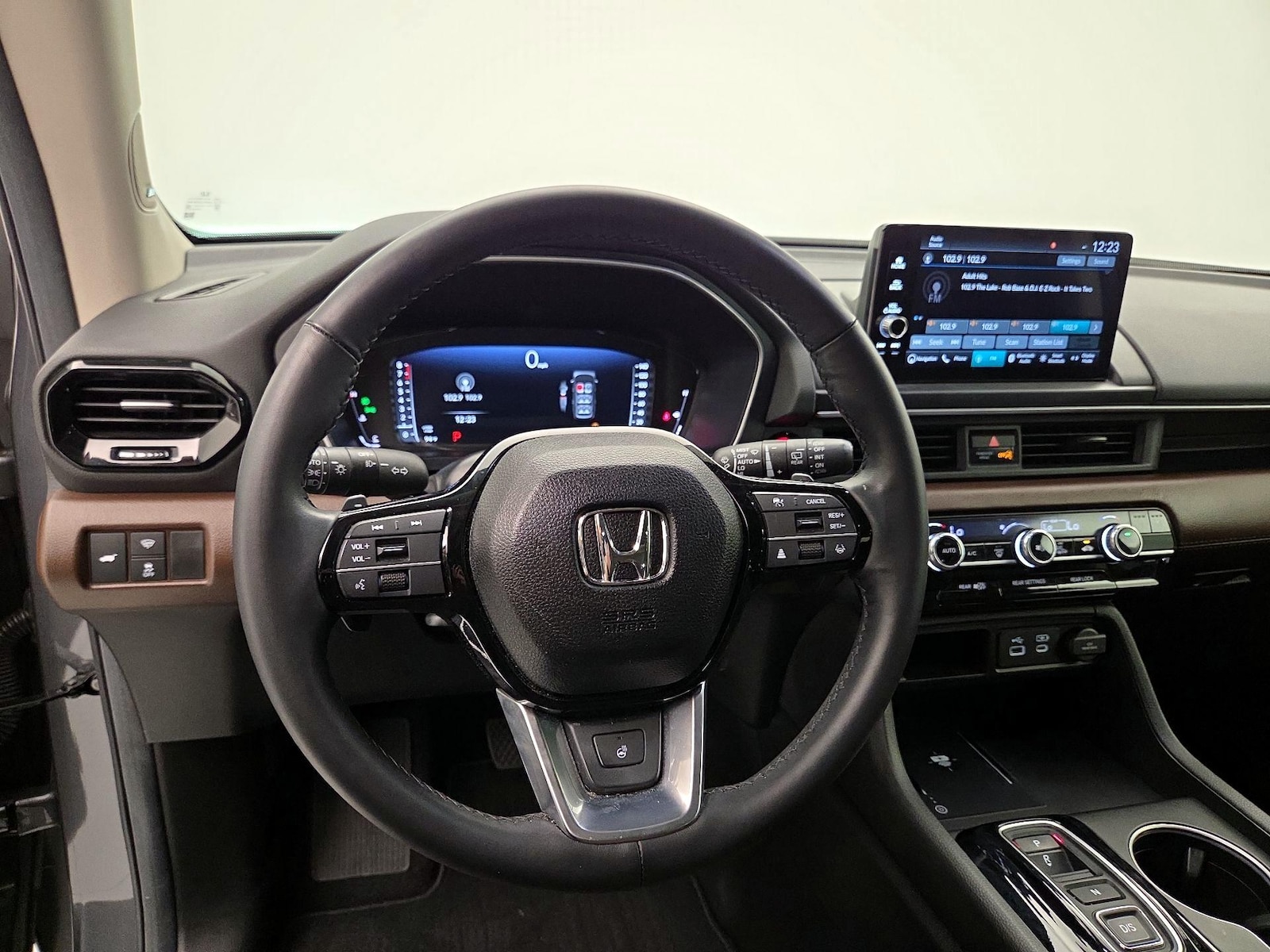 2025 Honda Pilot Elite - Photo 11